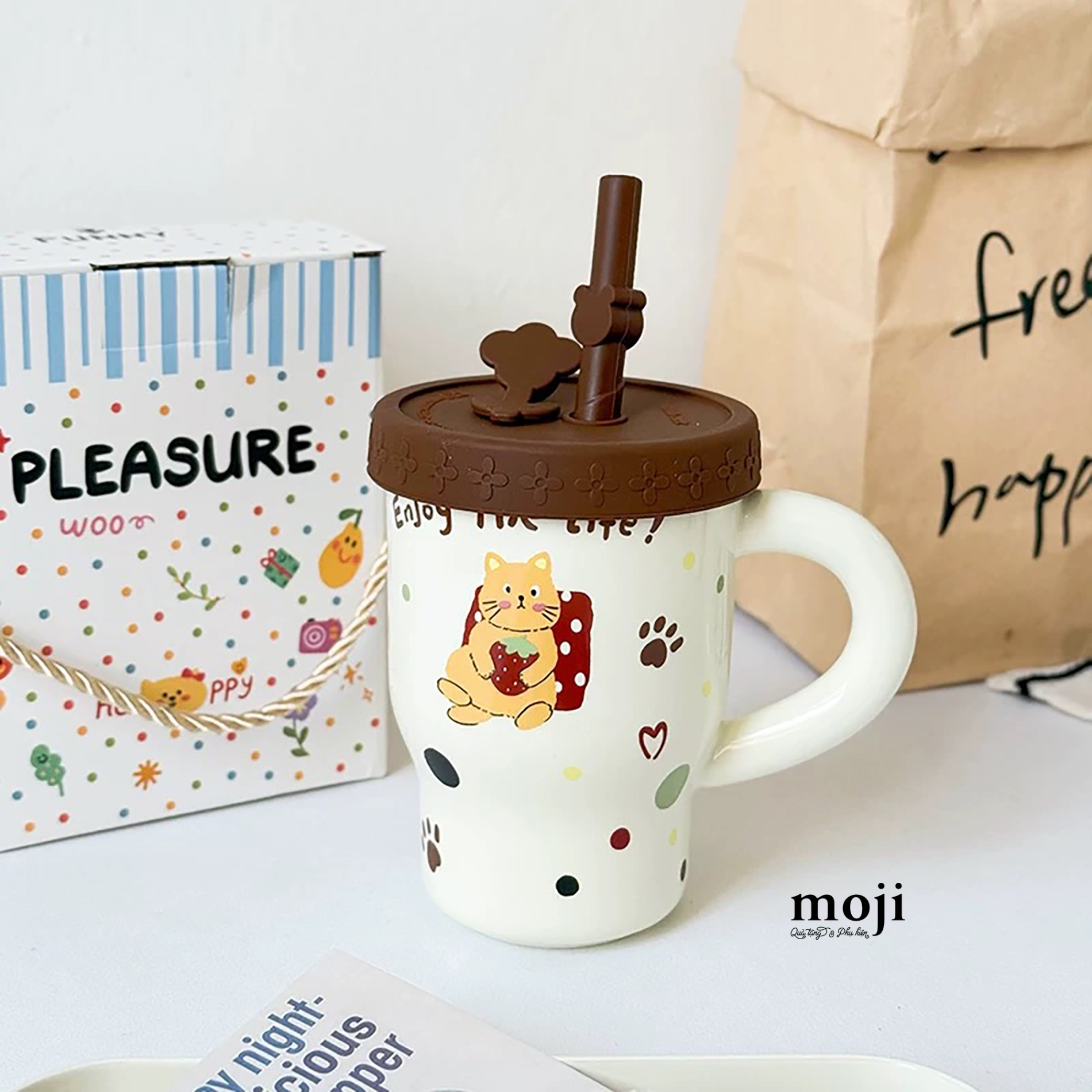 Ly cốc sứ Cat enjoy the life kèm ống hút hộp 350ml