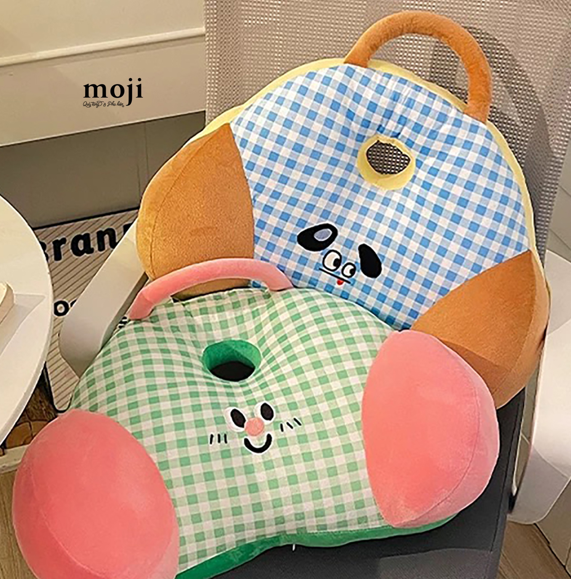 Gấu bông tựa lưng Little animal face nền kẻ ô 30x50