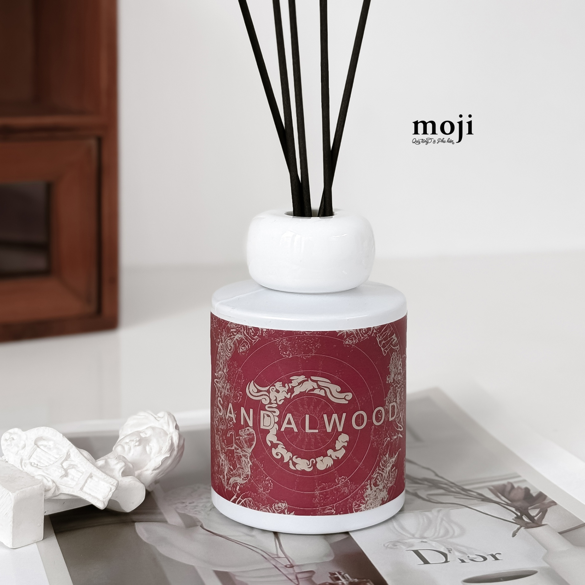 Bộ tinh dầu khuếch tán Golden pattern sandalwood with rose flower 150ml