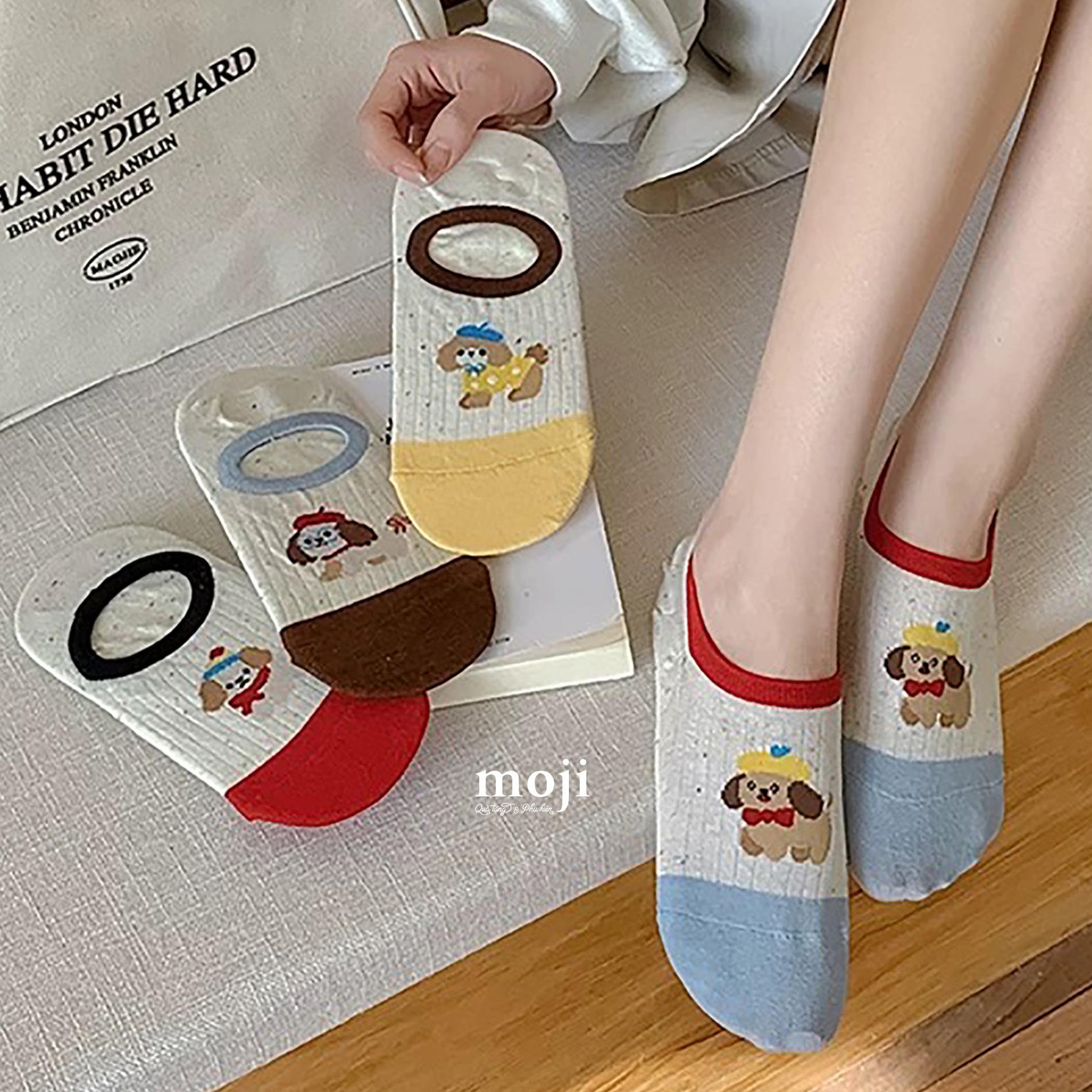 Tất vớ lười Cute dog đội mũ quàng khăn đeo nơ light dust texture art style