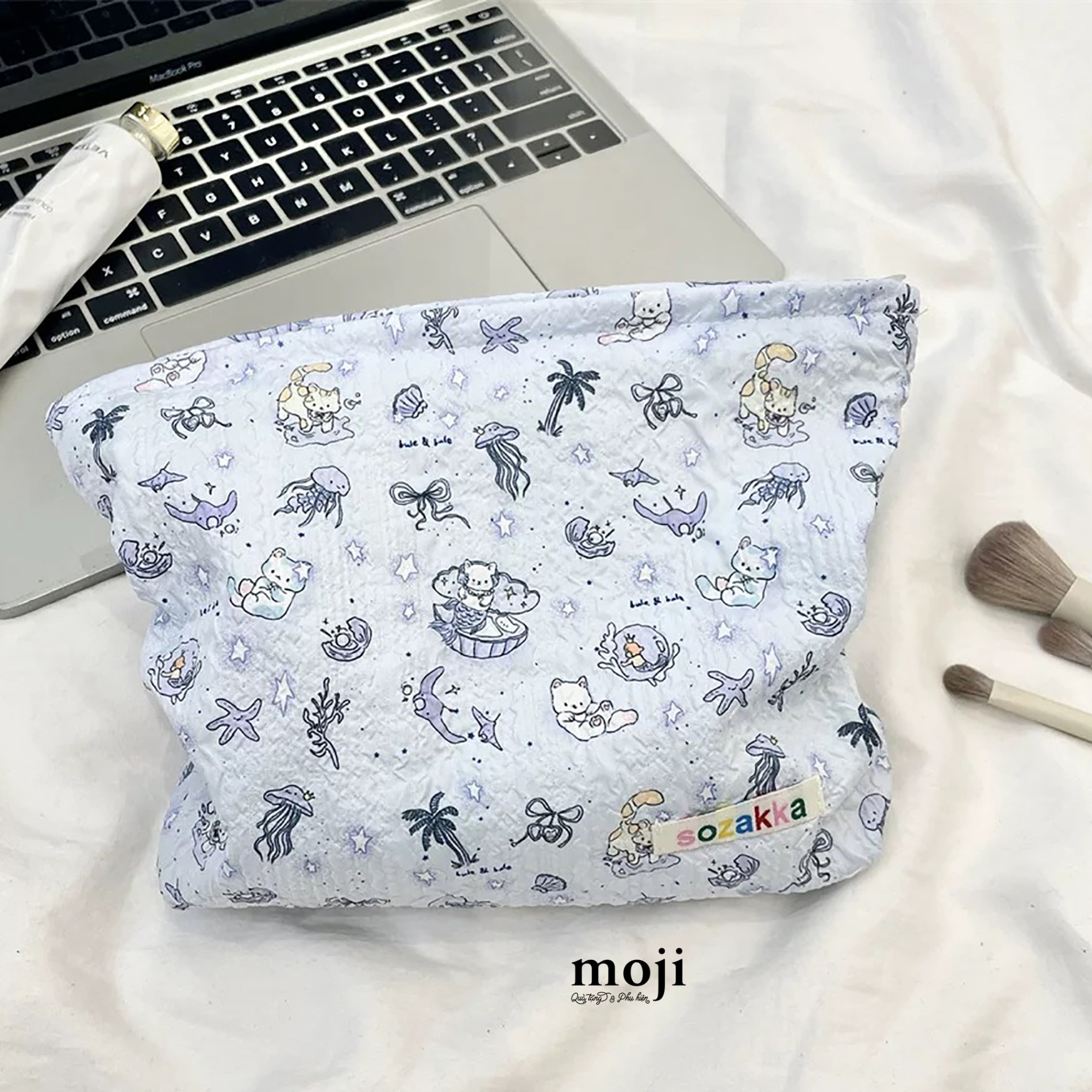 Túi đựng mỹ phẩm Cat ocean họa tiết dập nổi 5x18x24