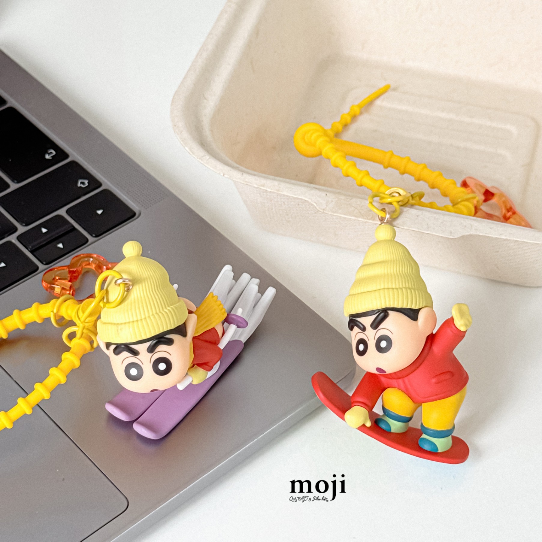 Móc khóa MJ Shinchan trượt tuyết