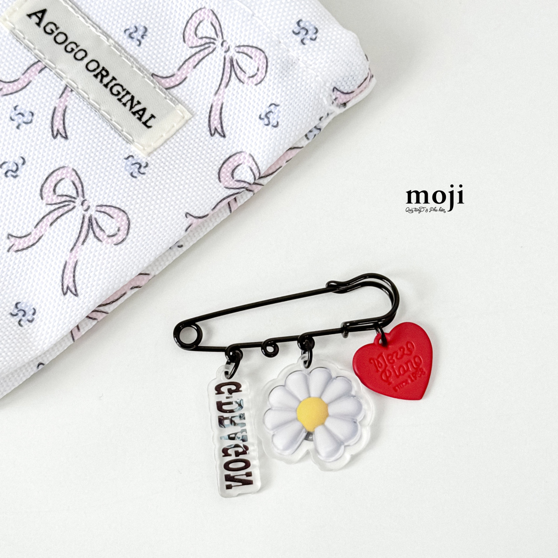 Huy hiệu idol G-DRAGON Daisy flower heart