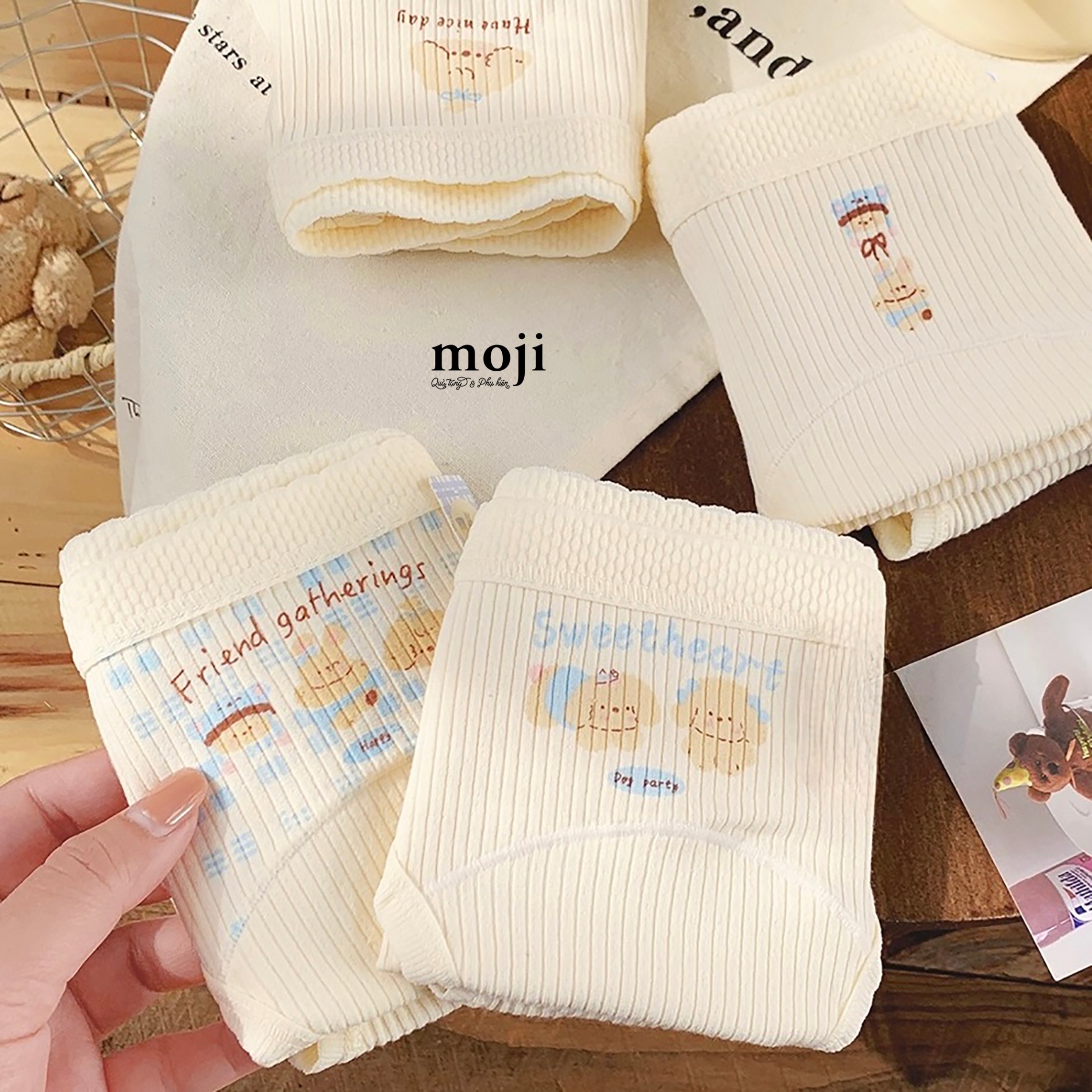 Quần chip MJ Cute animal friend gatherings nền kẻ sọc
