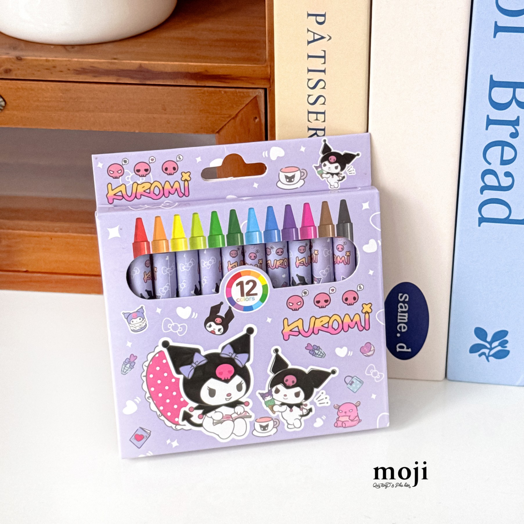 Bút màu sáp Sanrio family happy time set12