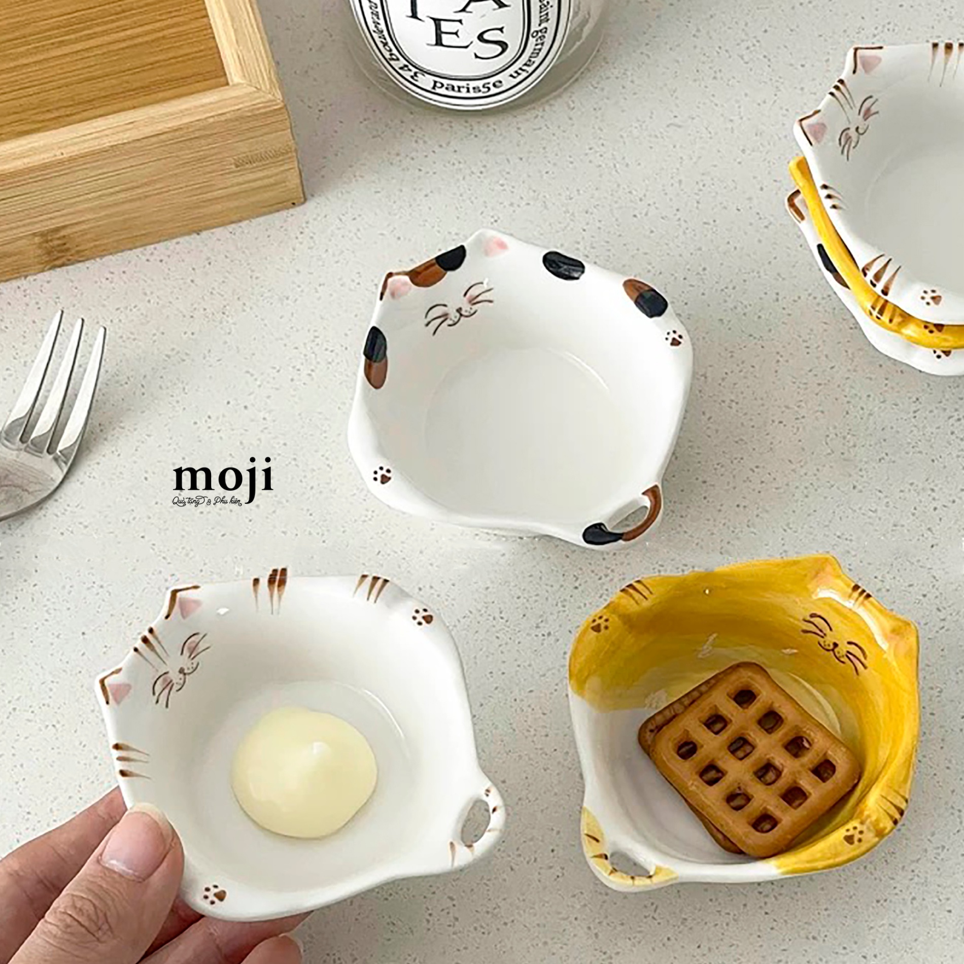 Đĩa gốm sứ mini Happy cat chân chạm chân 2x7x8