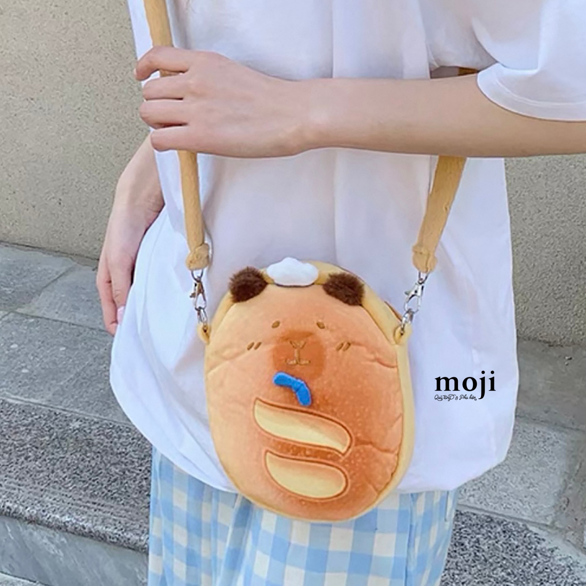 Túi đeo vải lông xù Capybara bread chef đeo nơ 4x16x22