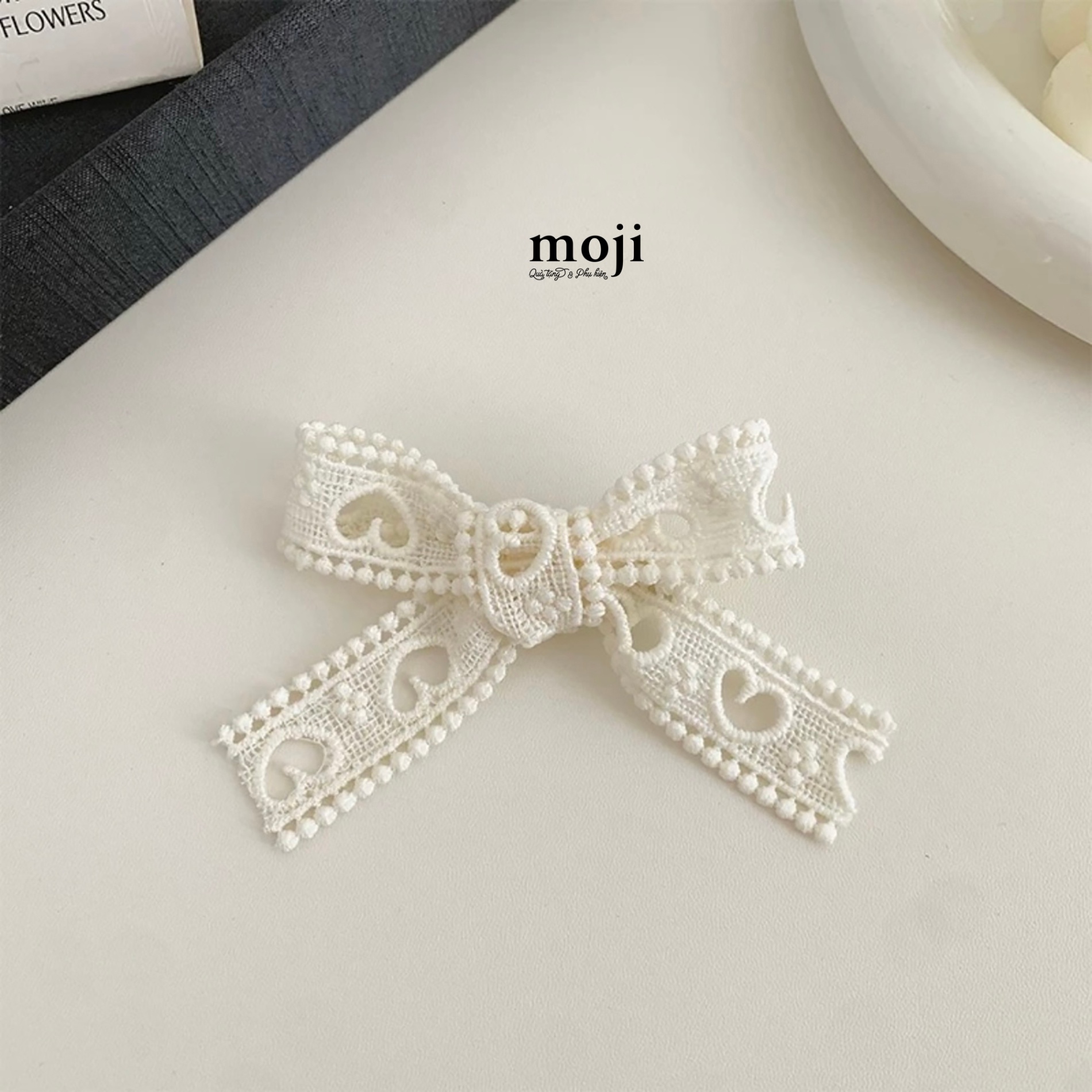 Kẹp tóc MJ Bow nơ ren dây ngắn họa tiết trái tim
