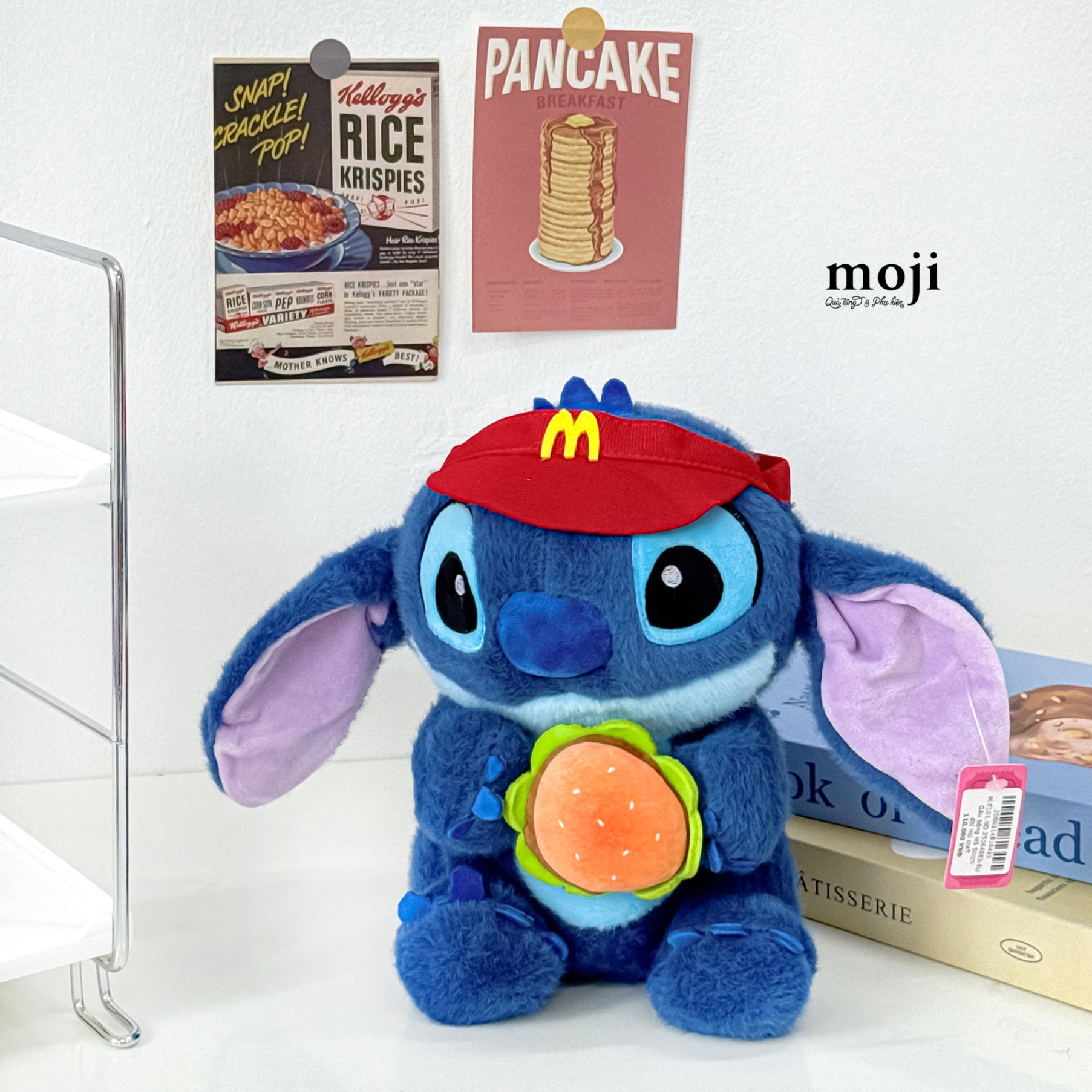 Gấu bông MS Stitch đội mũ staff hamburger 21cm