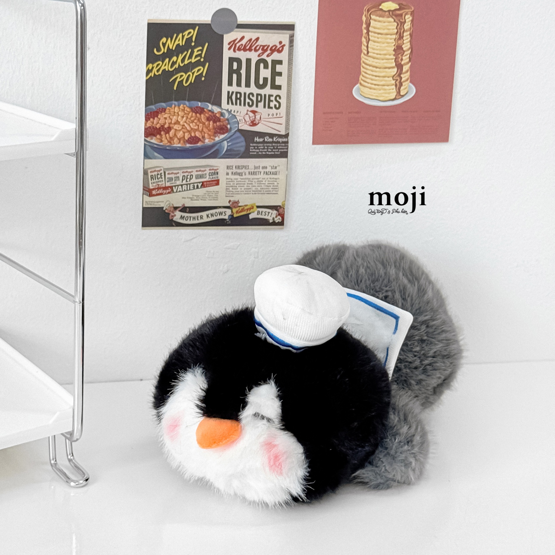 Gấu bông MS Penguin chim cánh cụt thủy thủ đội mũ nằm 23cm