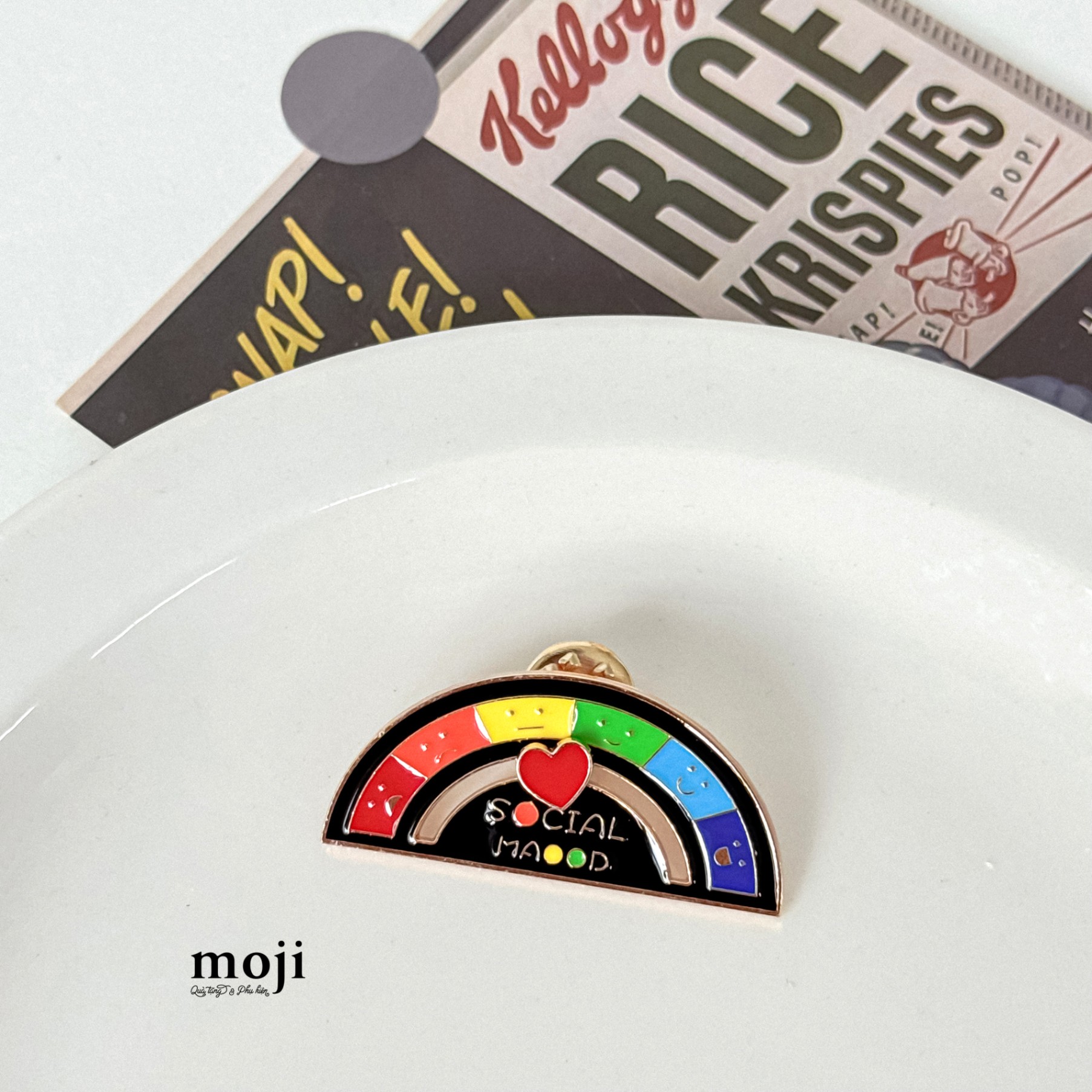 Huy hiệu pin Rainbow heart social mood