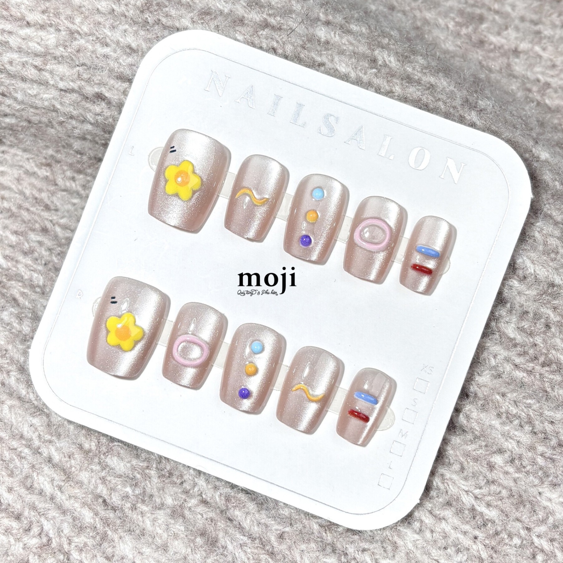 Móng tay giả Flower hoa nhỏ dấu ngã gạch ngang chấm màu vòng tròn kèm keo WY302 set30