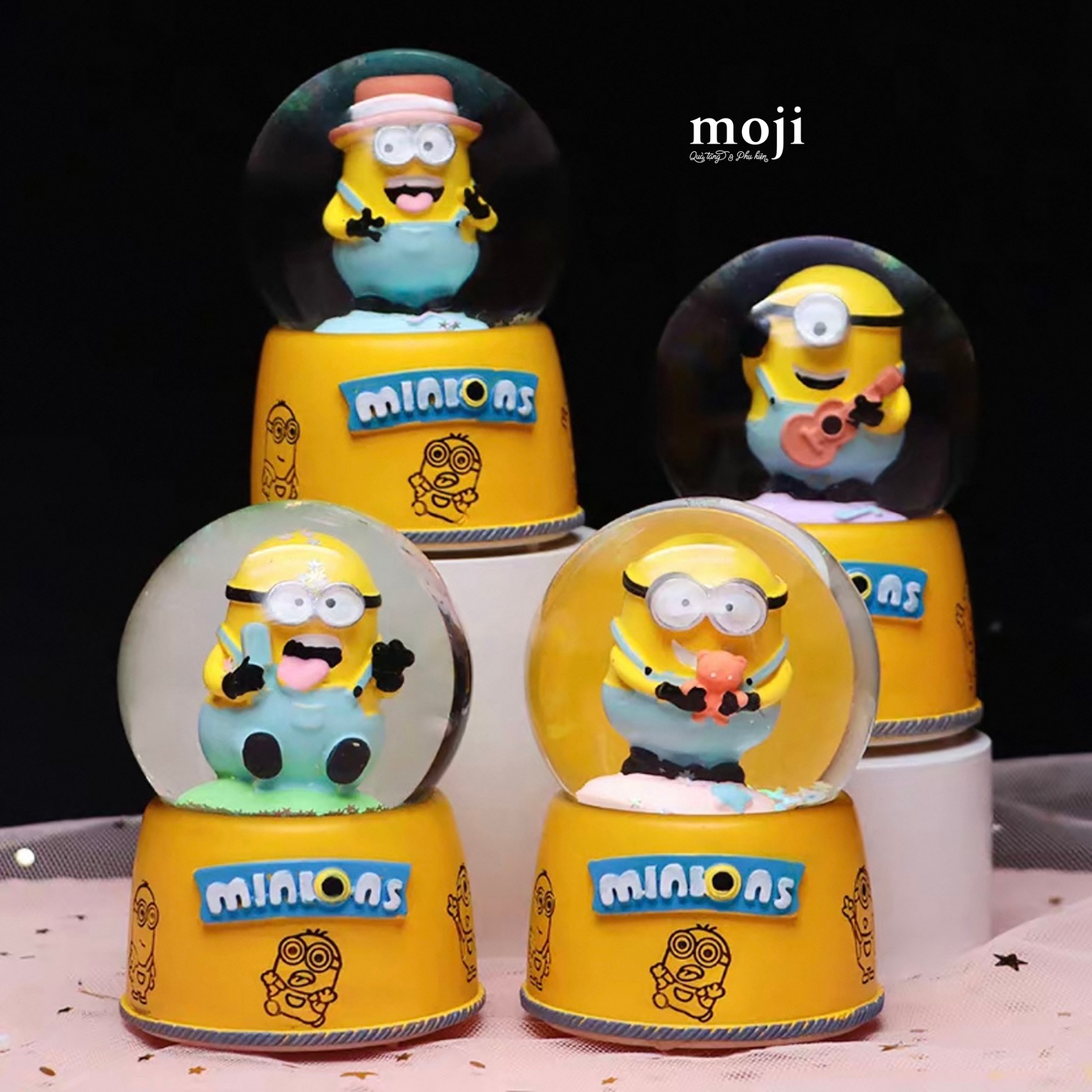Quả cầu tuyết Minions happy time có đèn 5x7