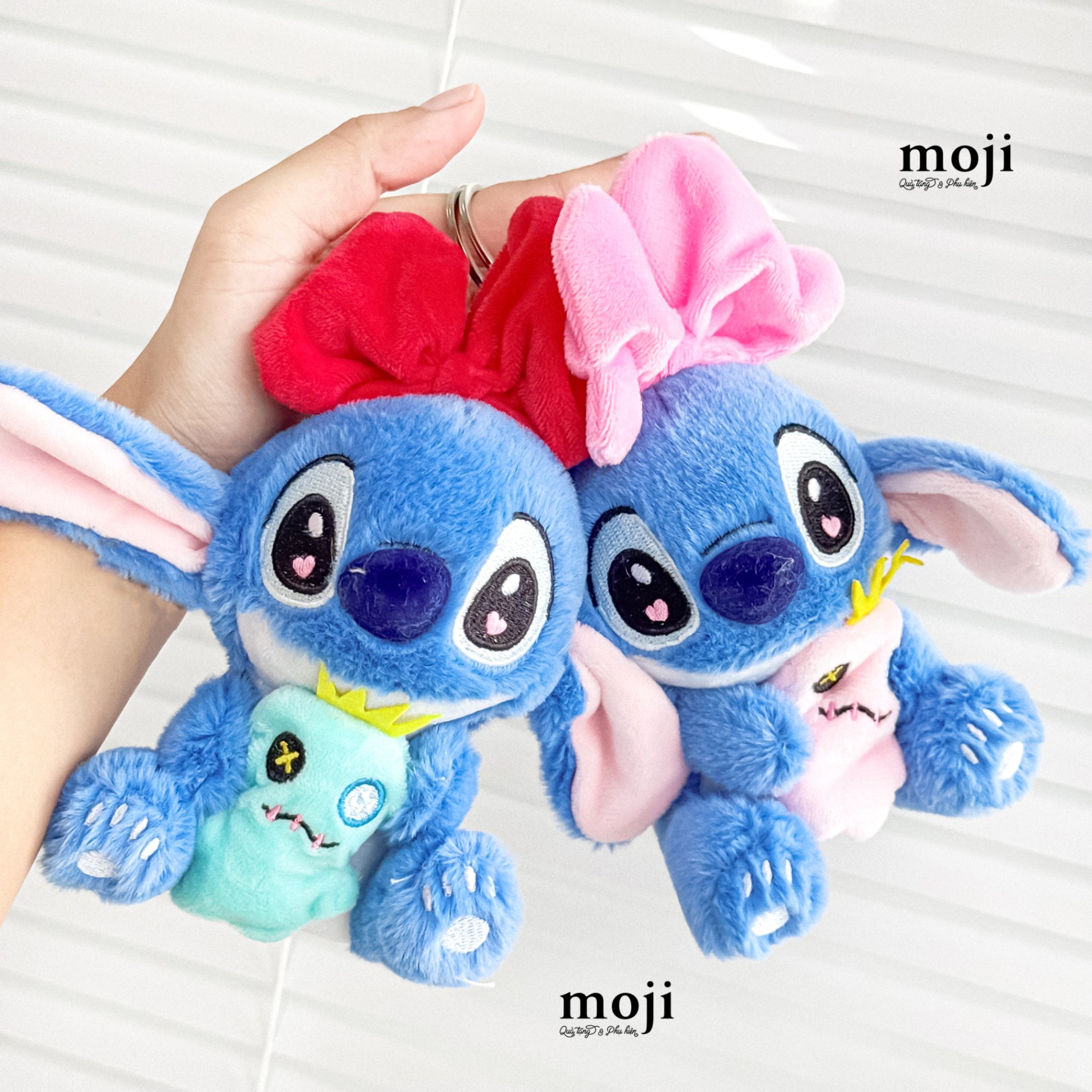 Móc khóa nhồi bông Stitch đeo nơ lớn ôm Lilo