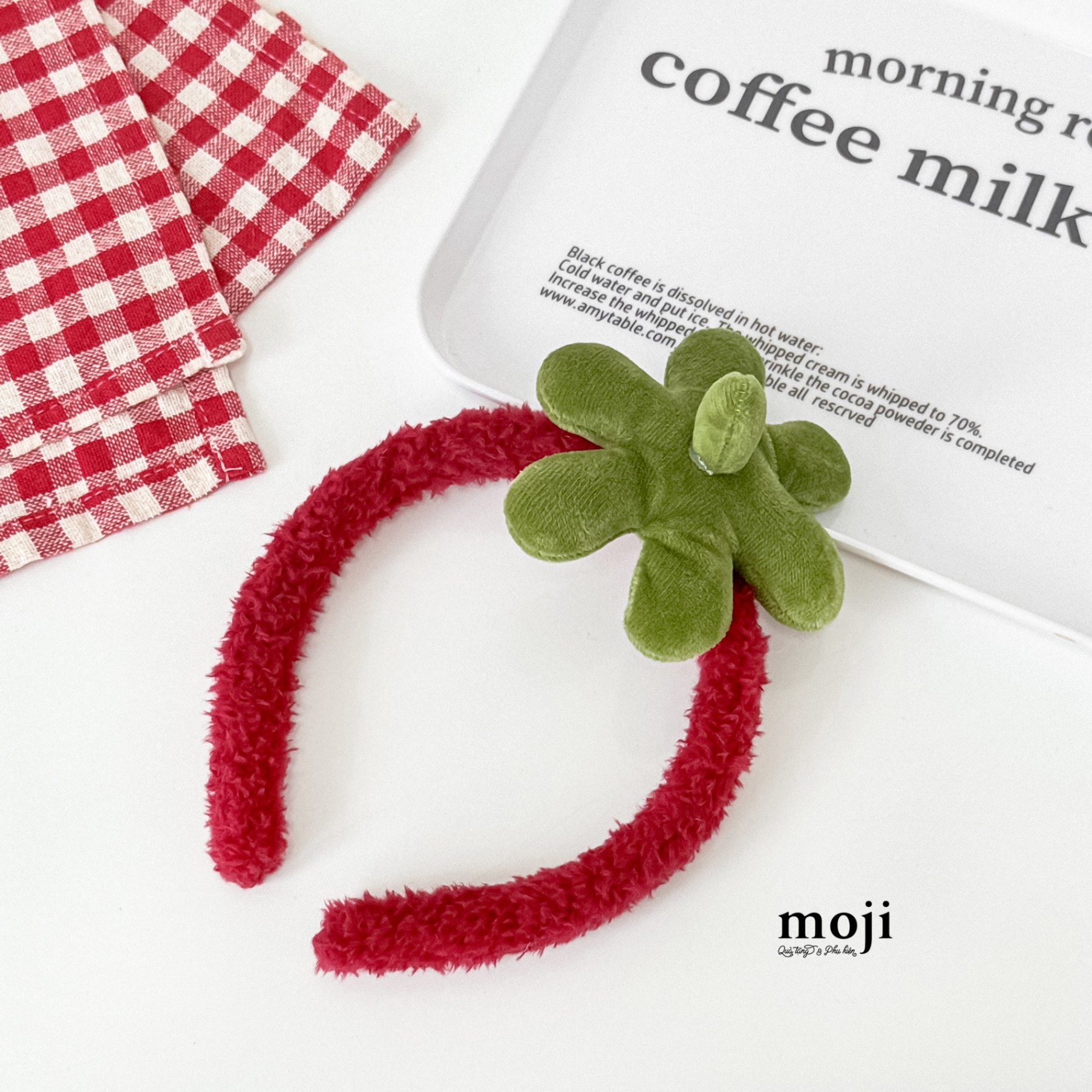 Băng đô bờm lông xù Fruit strawberry có cuống