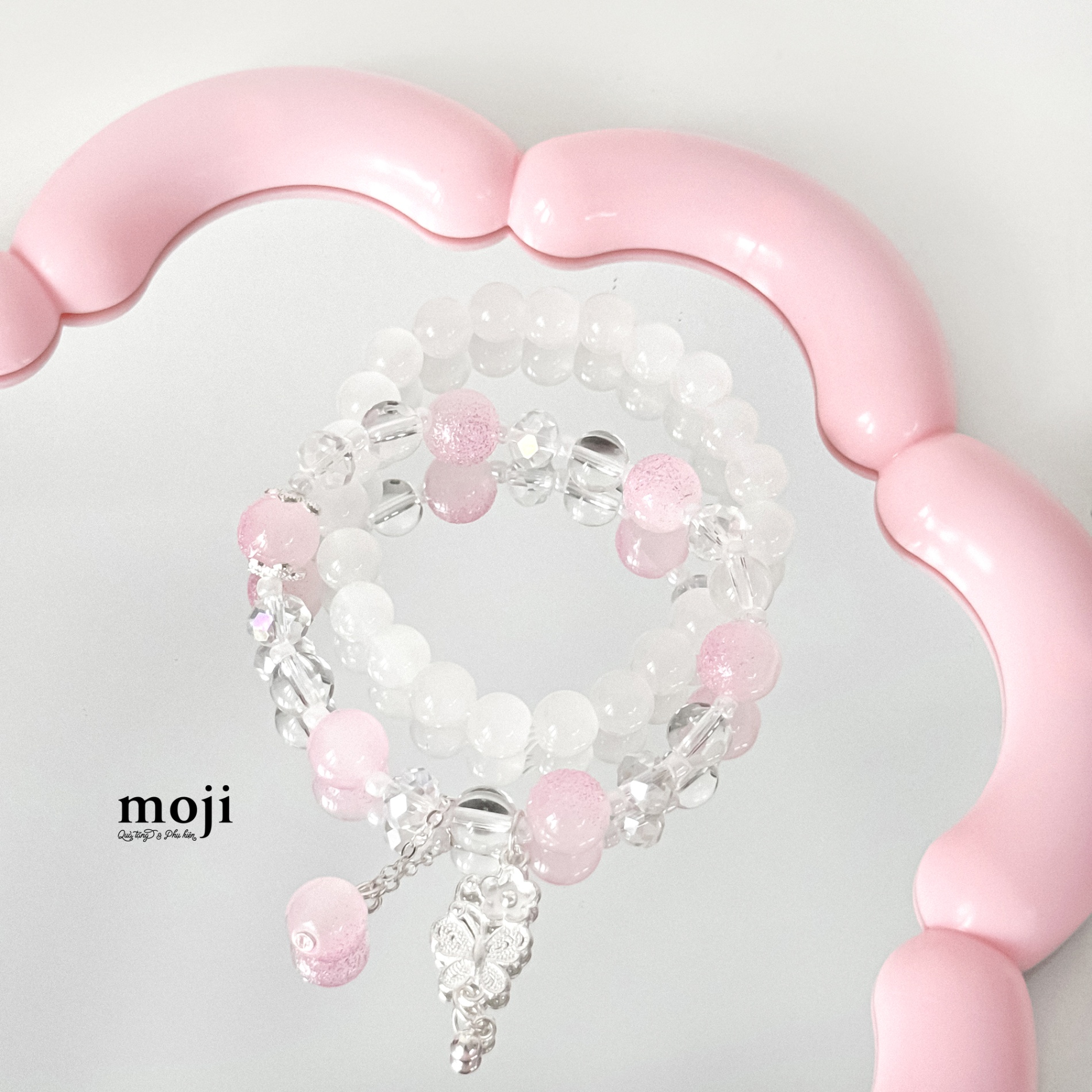Vòng tay set2 chuỗi hạt tròn trắng hồng họa tiết nhỏ màu silver