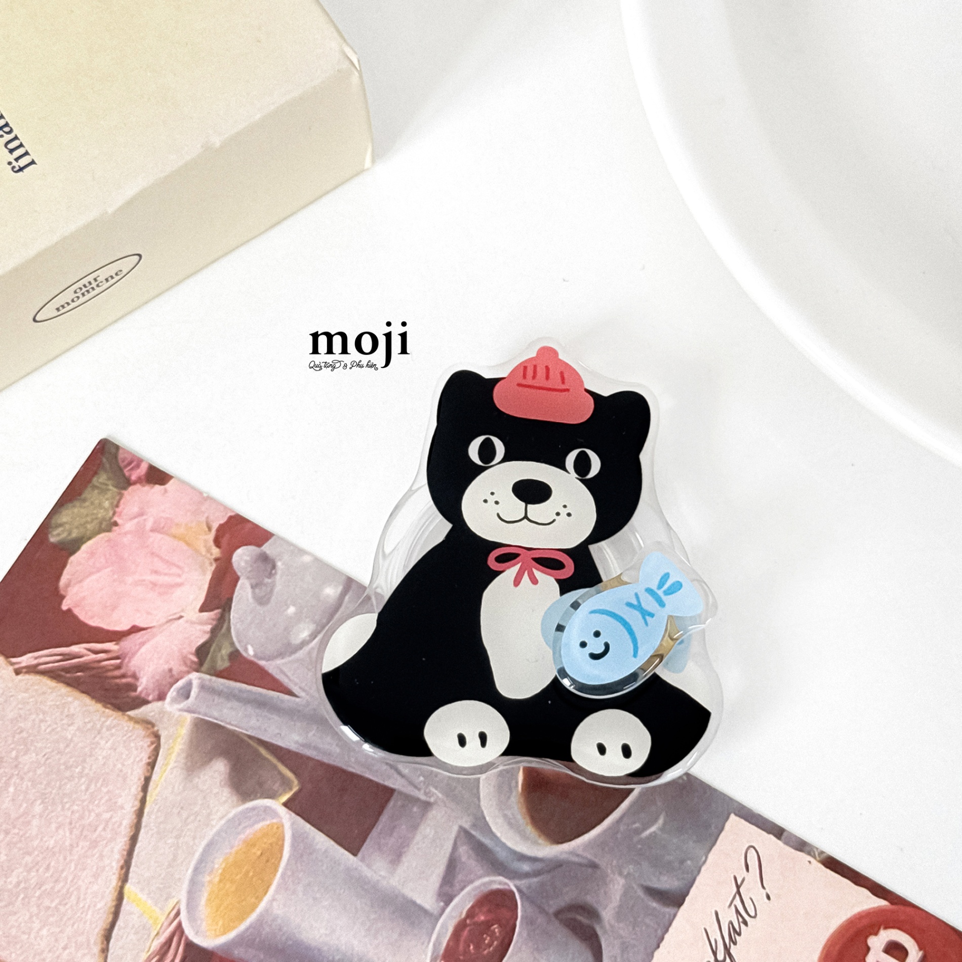 Mojipop cắt hình Cute dog đội mũ đeo nơ cá nhỏ xoay