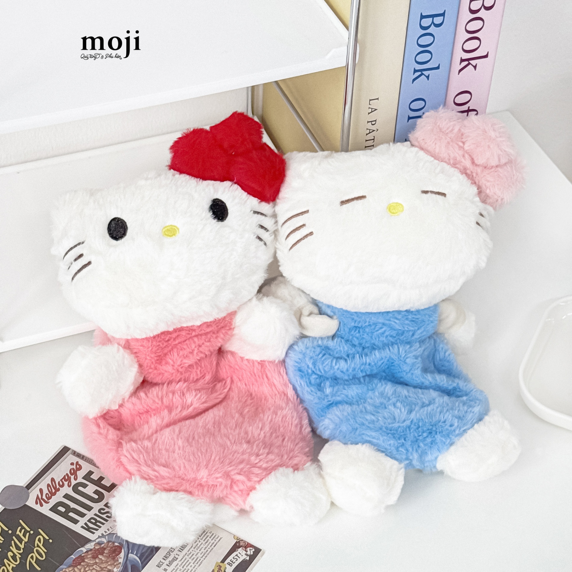 Hộp bút MJ gấu bông Sanrio family Hello Kitty nơ lớn áo màu nằm 11x27