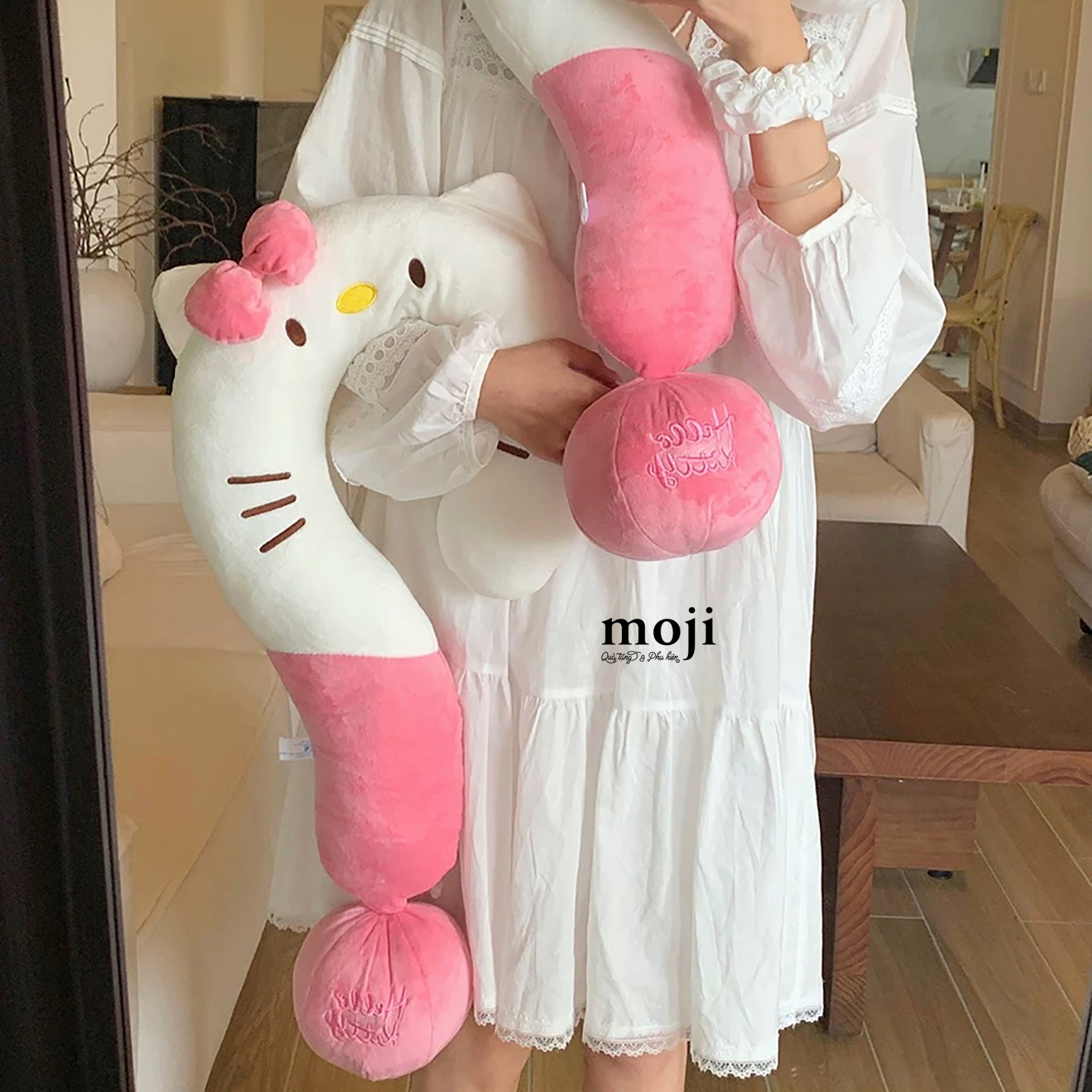 Gấu bông chữ U Sanrio family Hello Kitty face có tai chấm hỏi