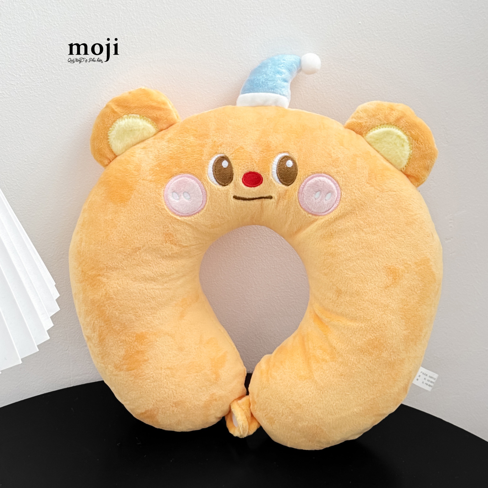 Gấu bông chữ U ruột cao su Butter bear face má hồng có tai đội mũ