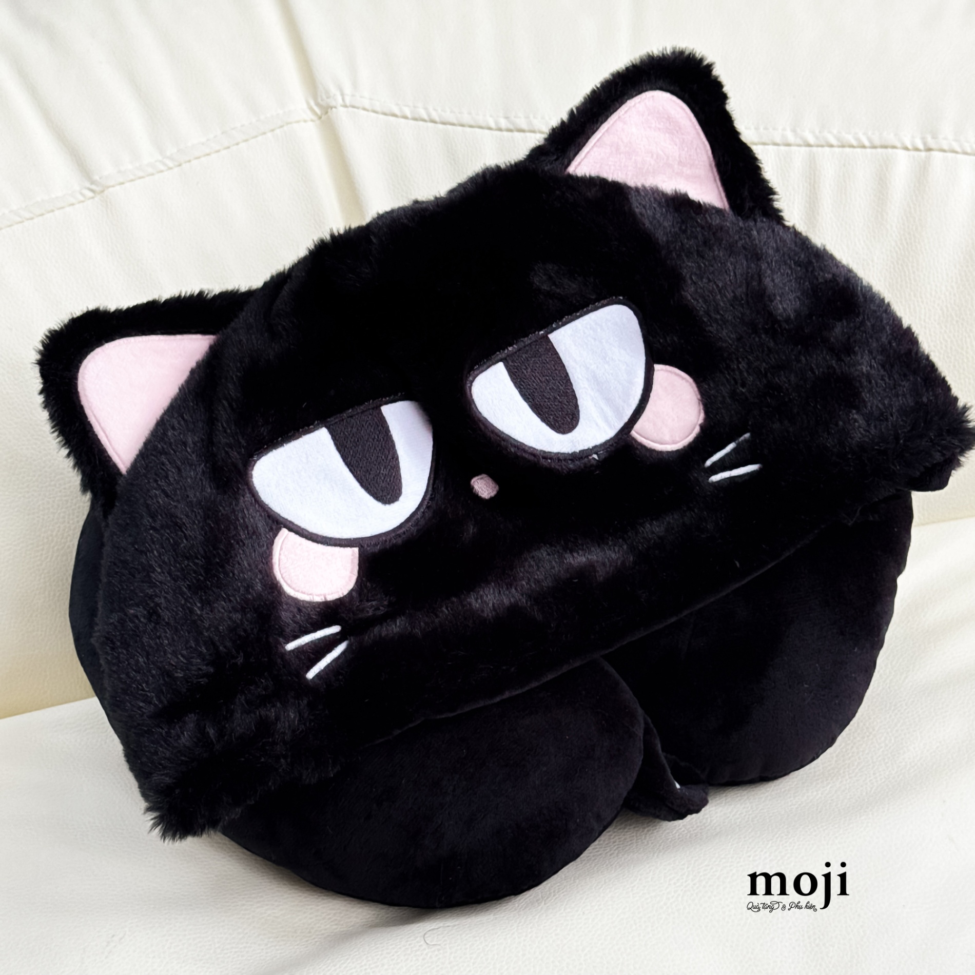 Gấu bông chữ U có mũ Black cat face má hồng biểu cảm có tai