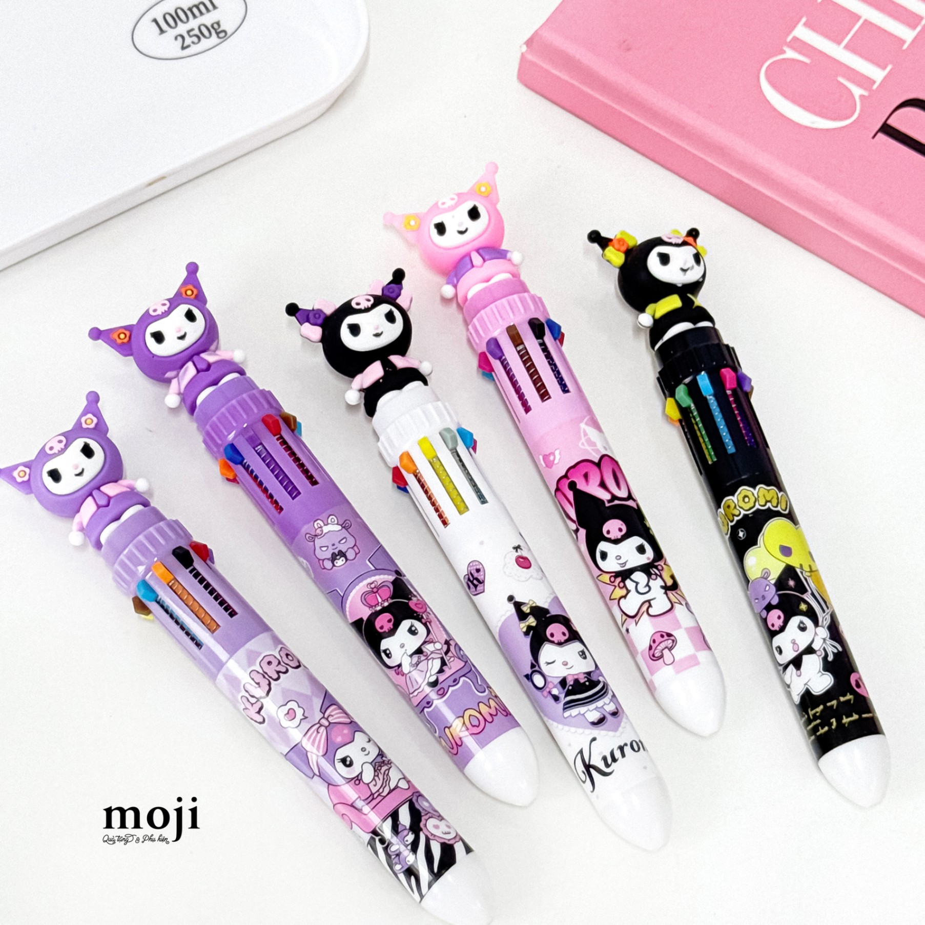 Bút bi bấm nhiều màu Sanrio family Kuromi đồng phục