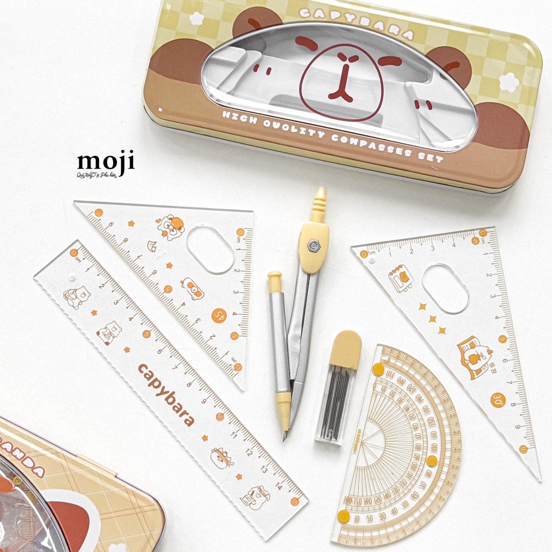 Bộ dụng cụ học tập Capybara face hoa nhỏ nền kẻ ô set7