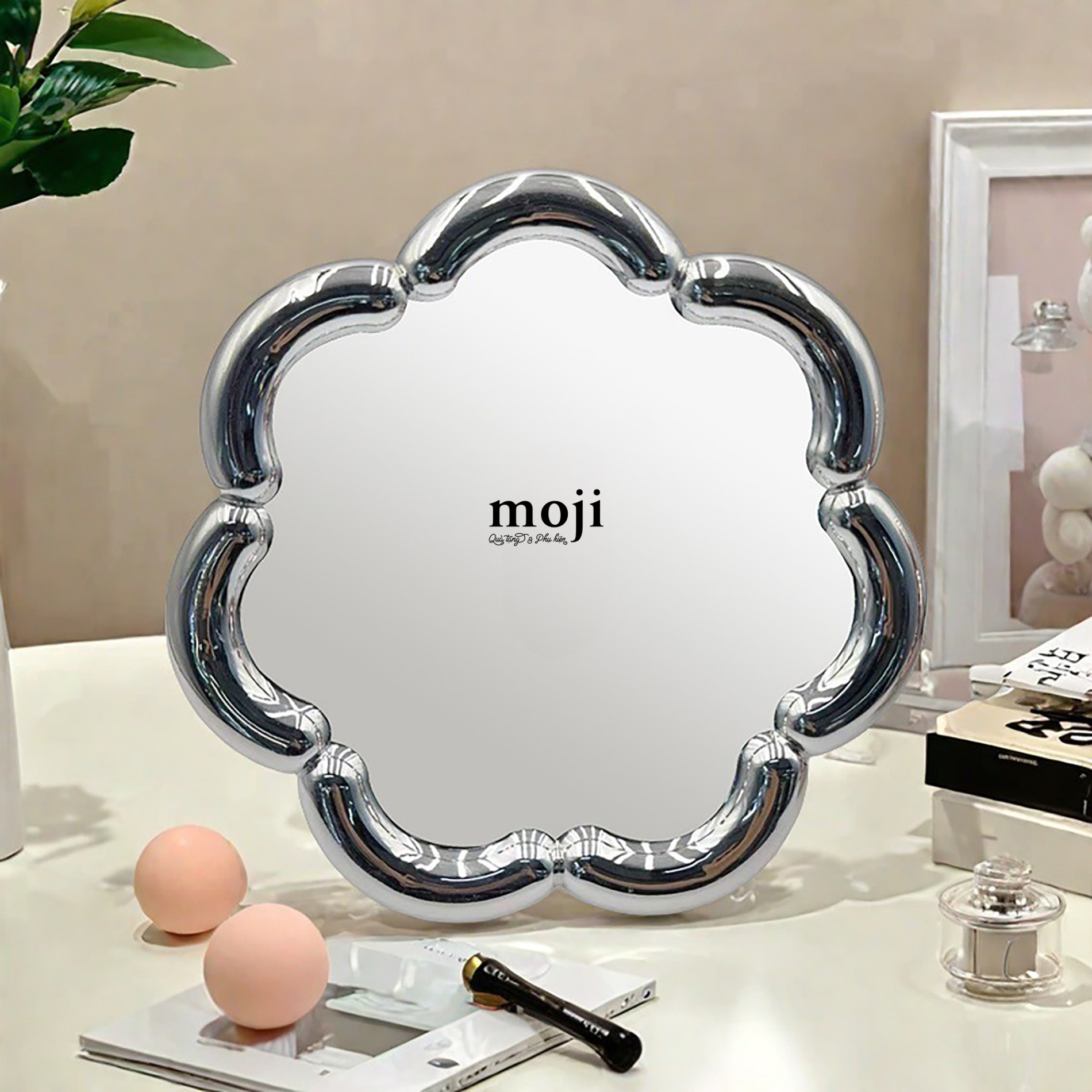 Gương để bàn treo tường Silver flower hoa nhiều cánh 18cm