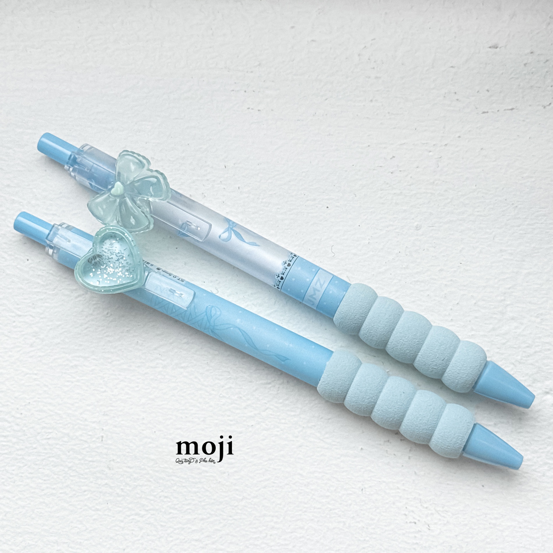 Bút gel bấm mực đen Bow nơ ngôi sao trái tim