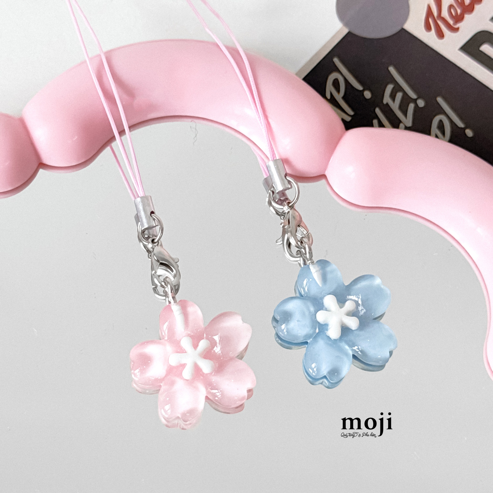 Móc đeo điện thoại Flower cherry blossom