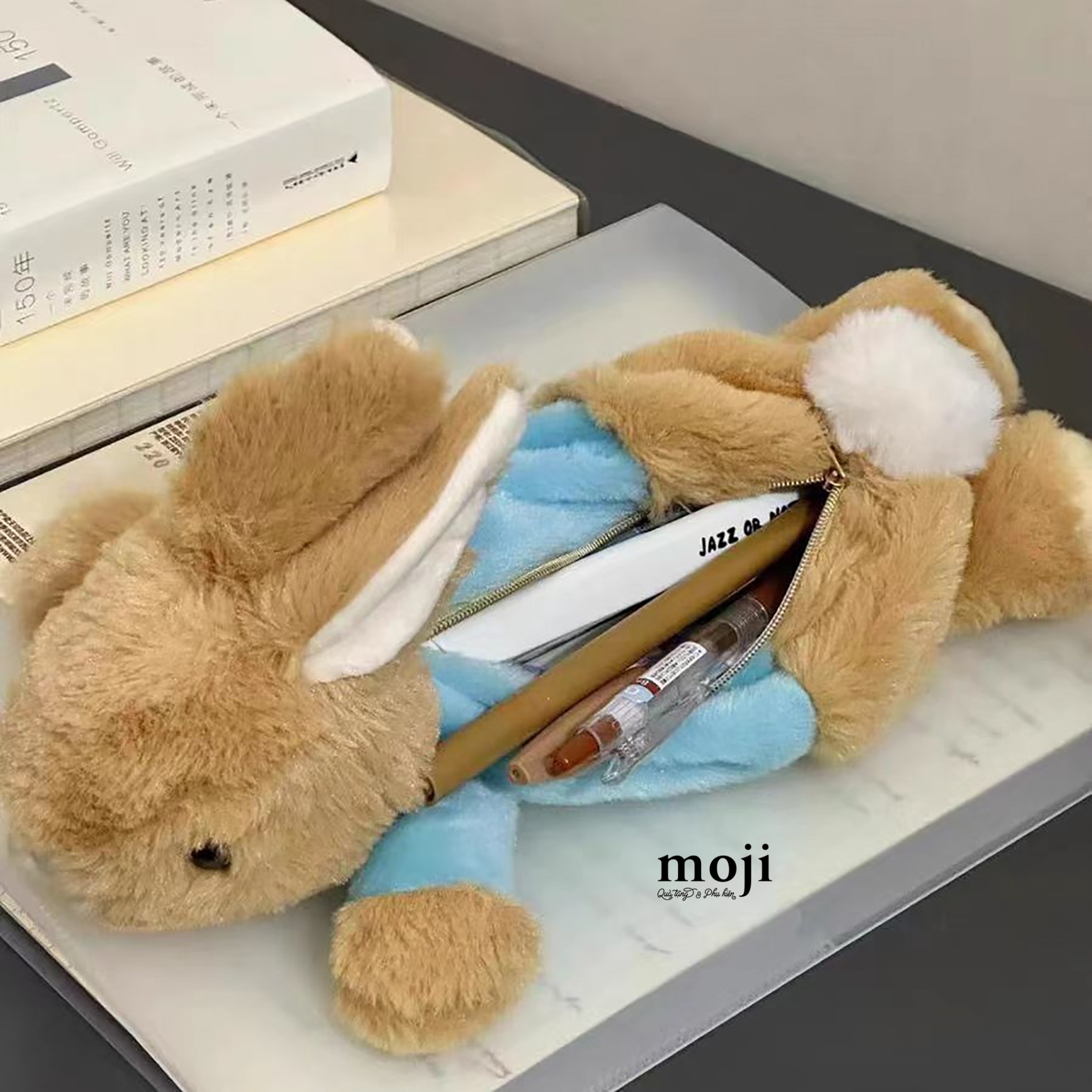 Hộp bút MJ gấu bông Rabbit thỏ áo màu nằm 10x25