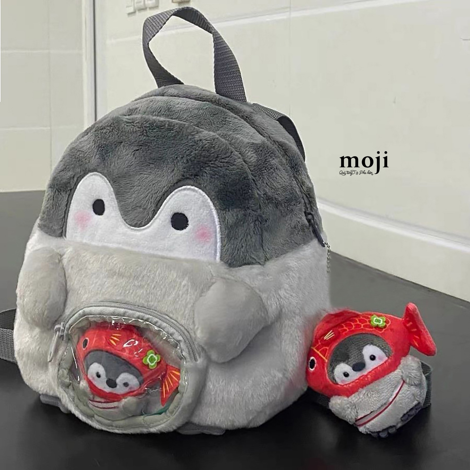 Balo vải lông xù Penguin chim cánh cụt ngăn ngoài trong suốt kèm móc 10x20x23