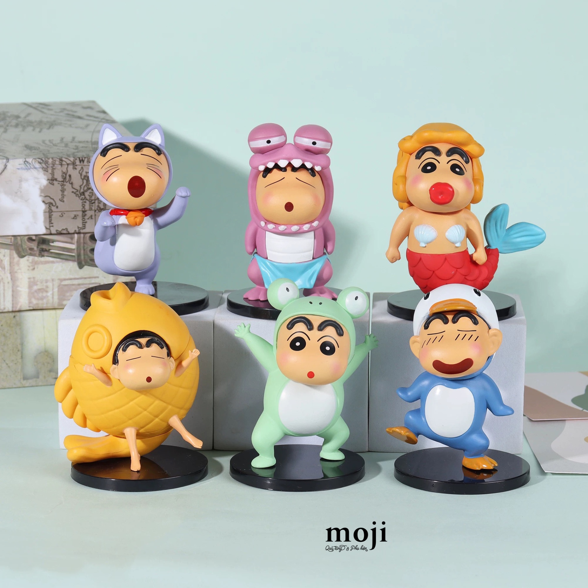 Tượng trưng bày trang trí Shinchan cosplay funny animal ngồi 8cm