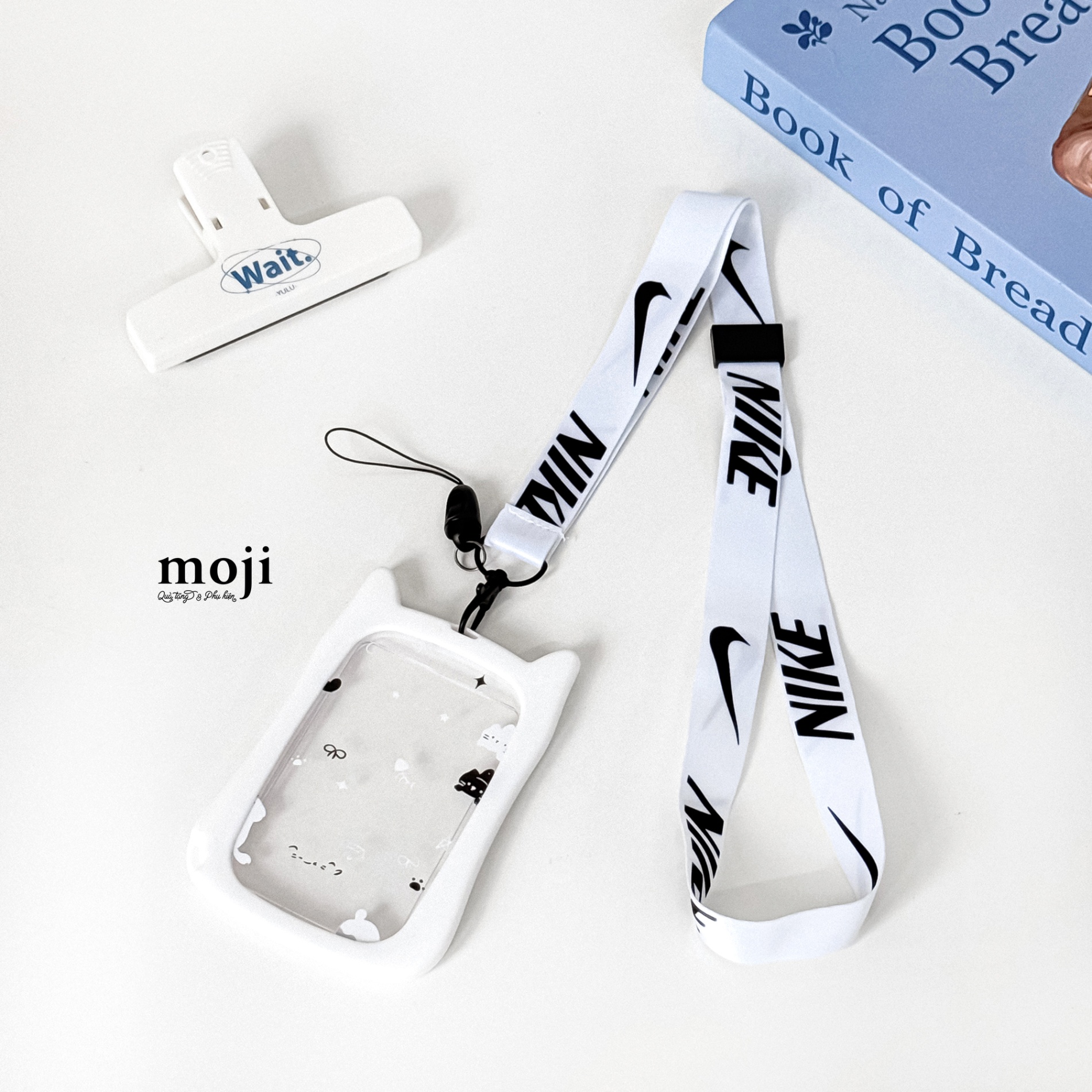 Đeo thẻ dọc Cute cat face xương cá nơ nhỏ kèm strap 8x11