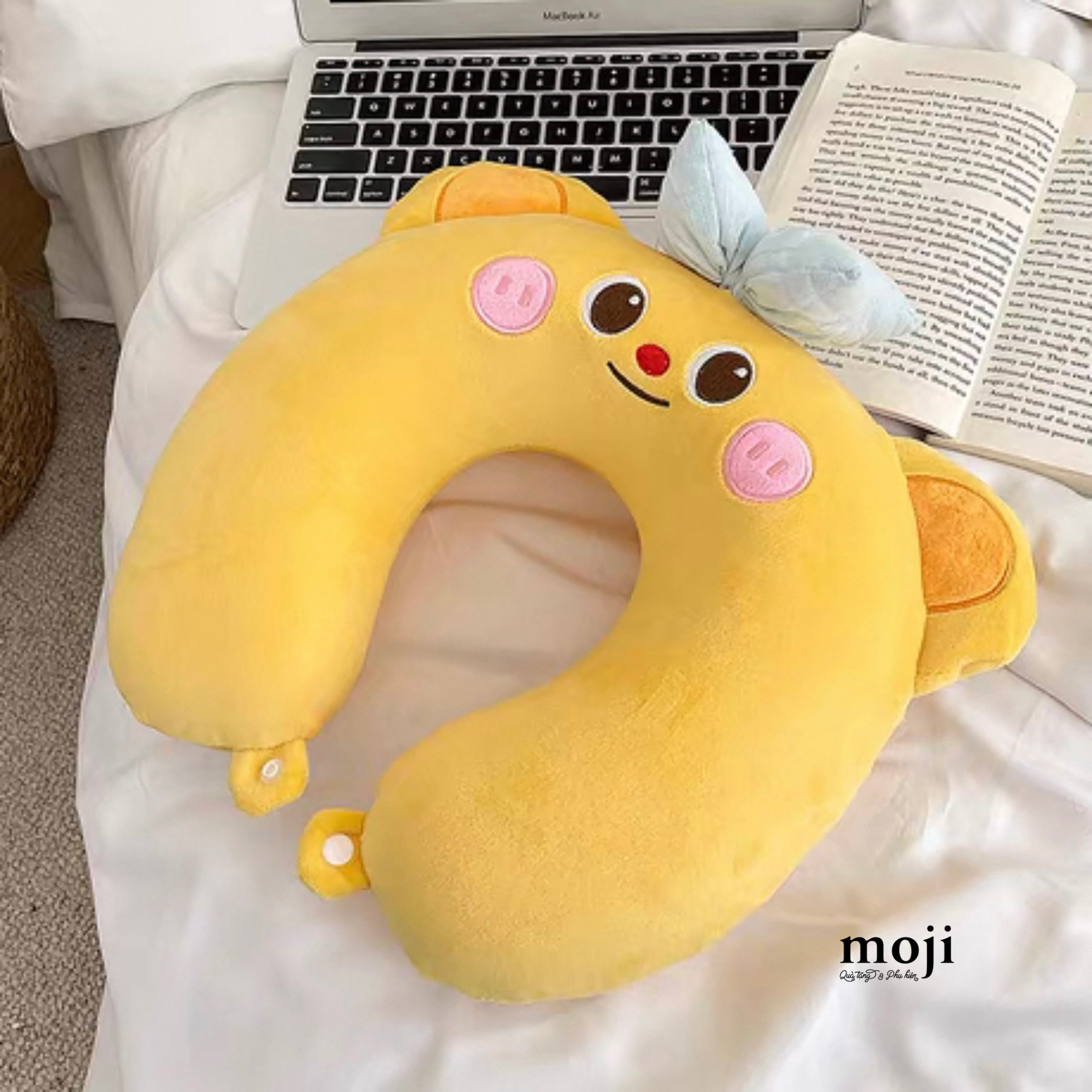 Gấu bông chữ U ruột cao su Butter bear face má hồng có tai nơ lớn