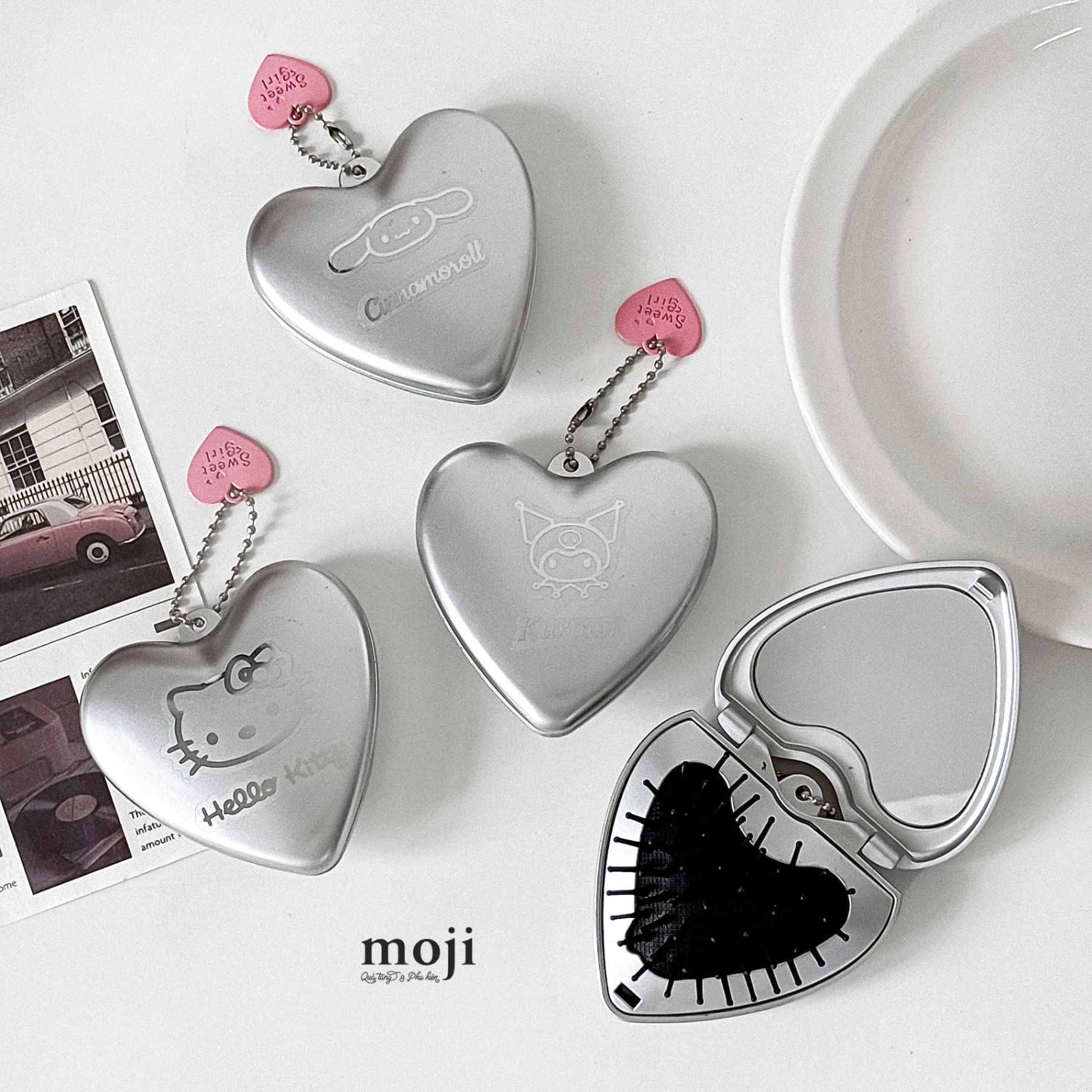 Lược đệm mát xa kèm gương Silver heart kèm sticker móc khóa