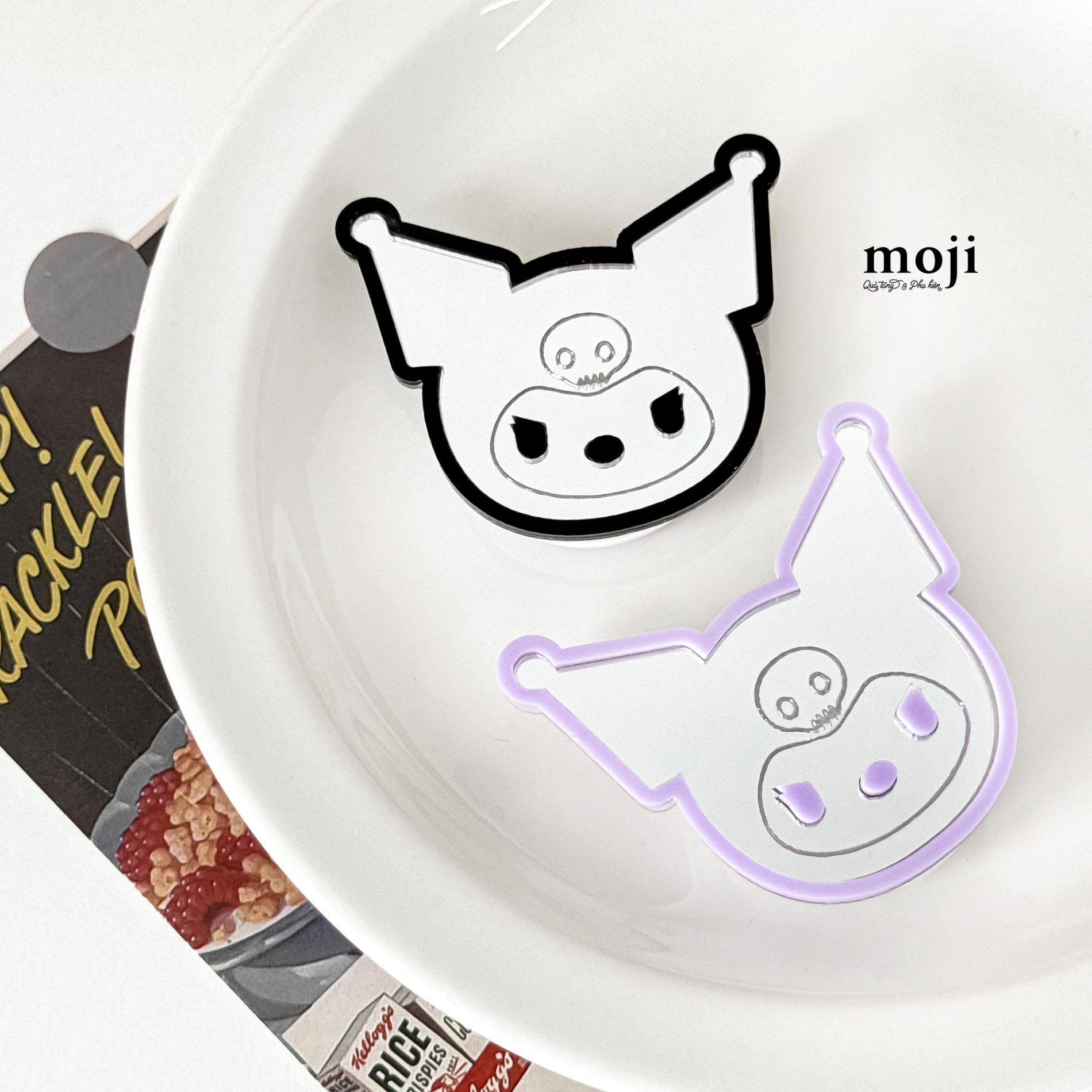 Mojipop gương Sanrio family Kuromi face viền màu