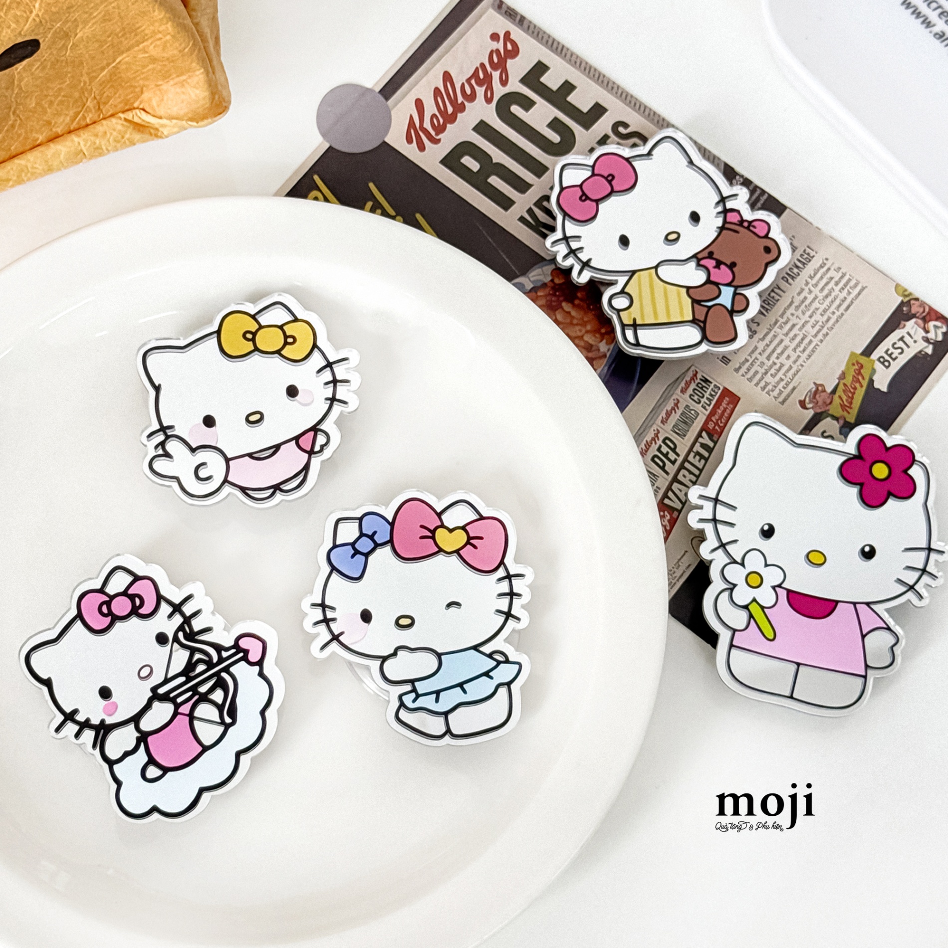 Mojipop gương Sanrio family Hello Kitty activities