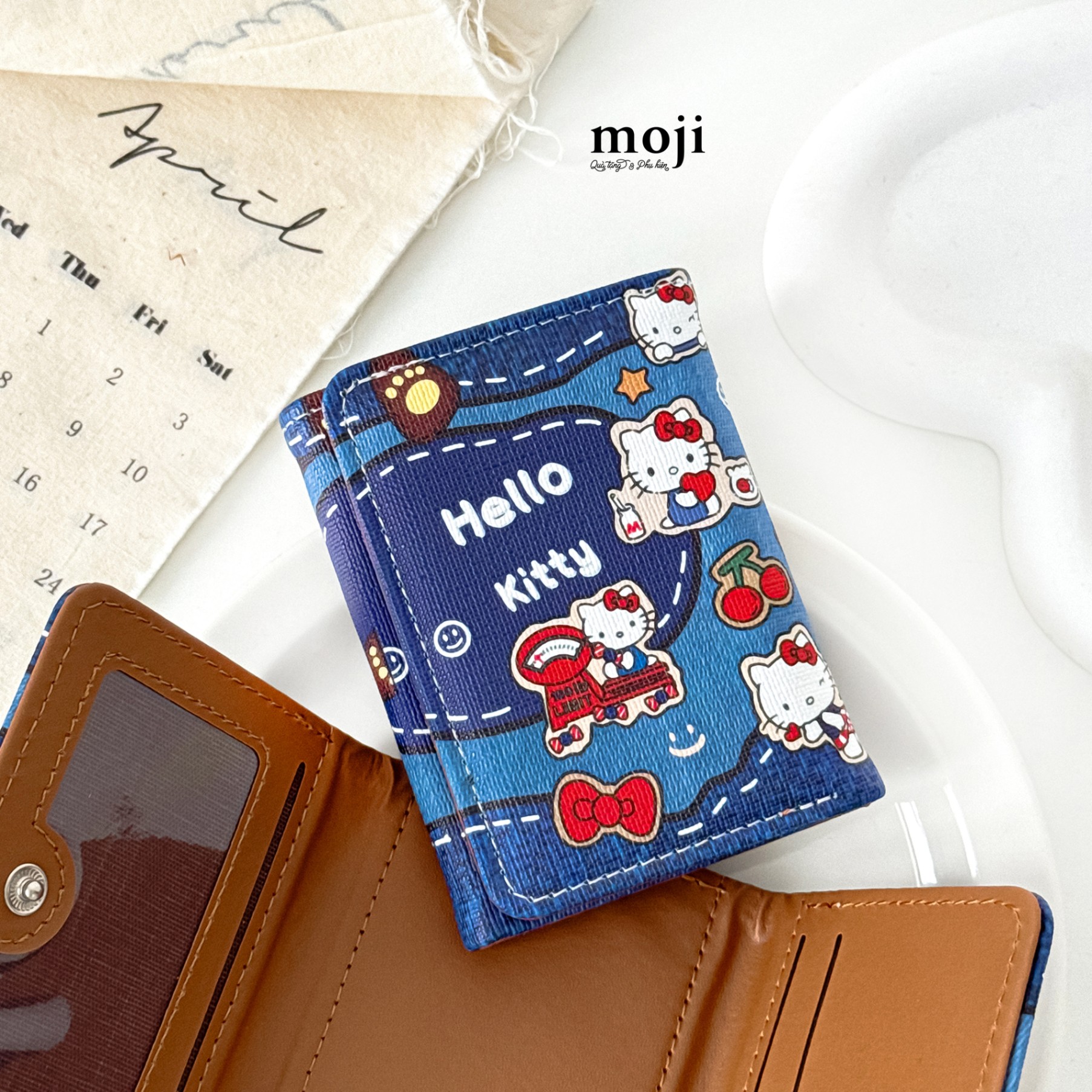 Ví da gập ngắn Sanrio family Hello Kitty bow fruit denim style 9x11