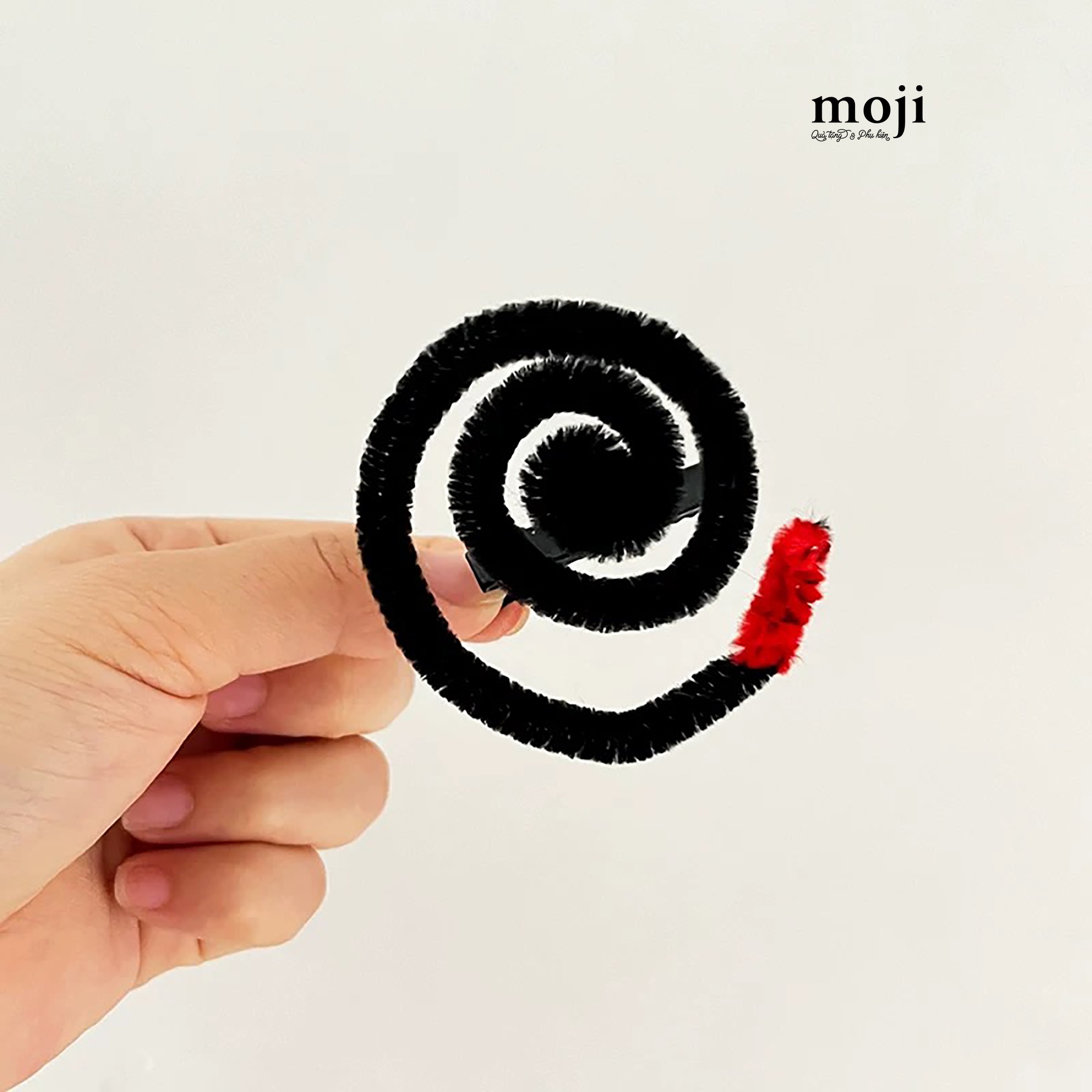 Kẹp tóc MJ Funny khoanh nhang muỗi