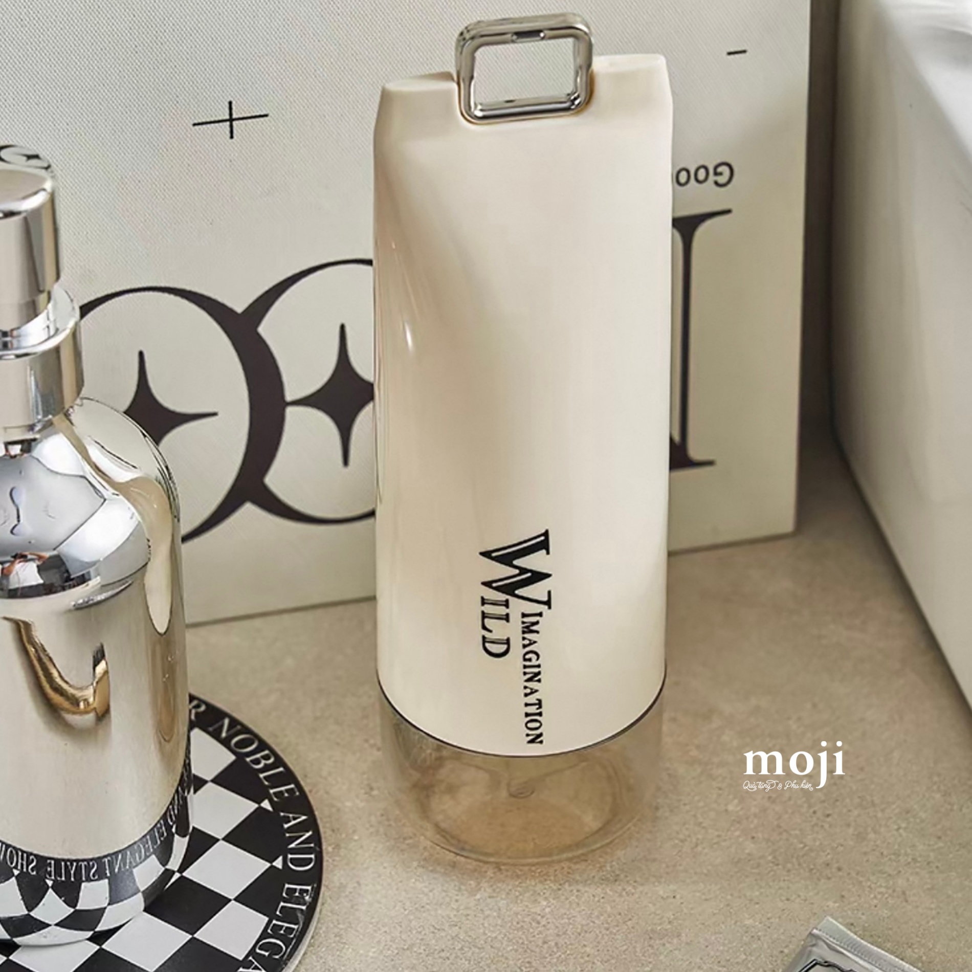 A.054 Hộp đựng bàn chải đánh răng Basic Wild móc treo 7x22