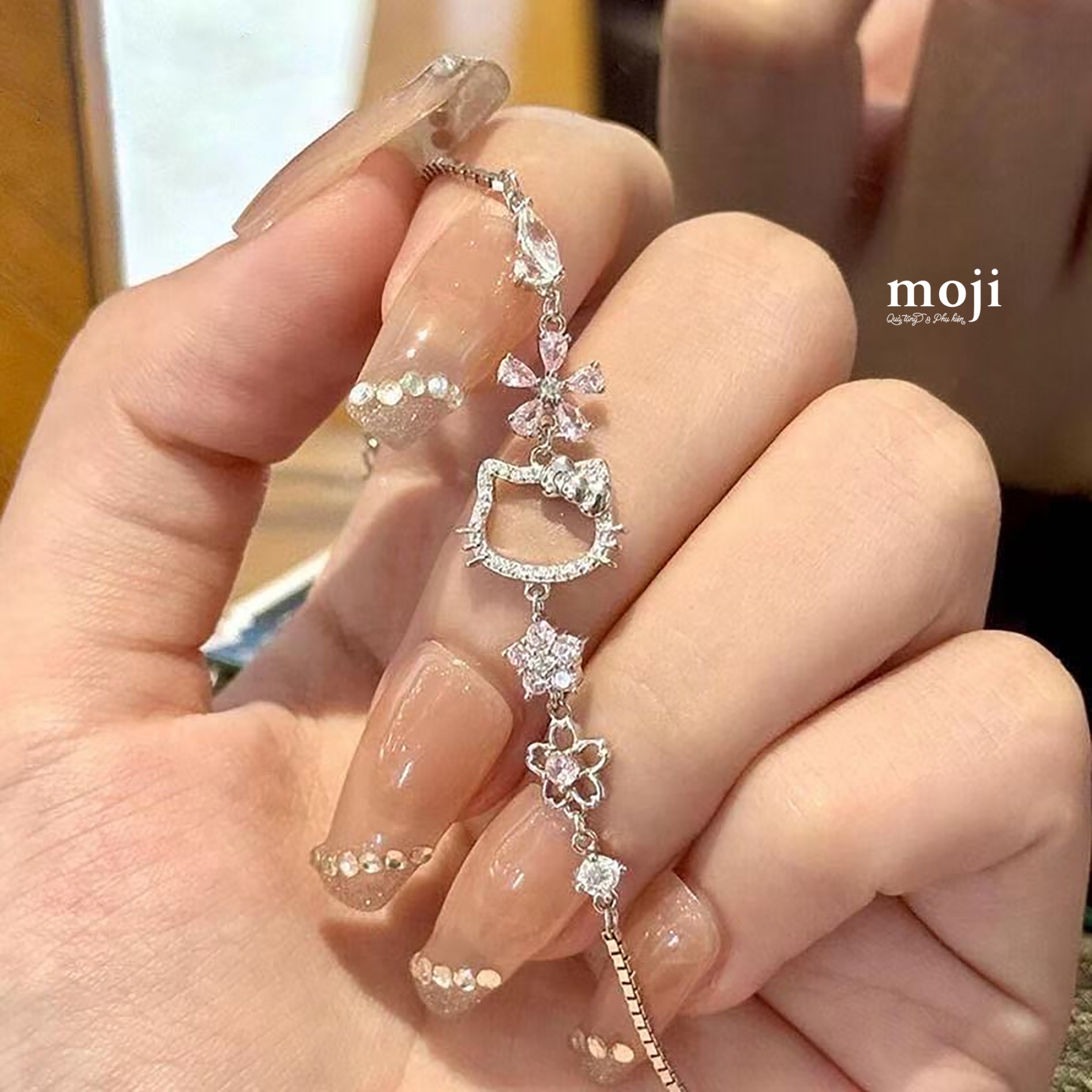 A.840 Vòng tay HLK FLO-25084442