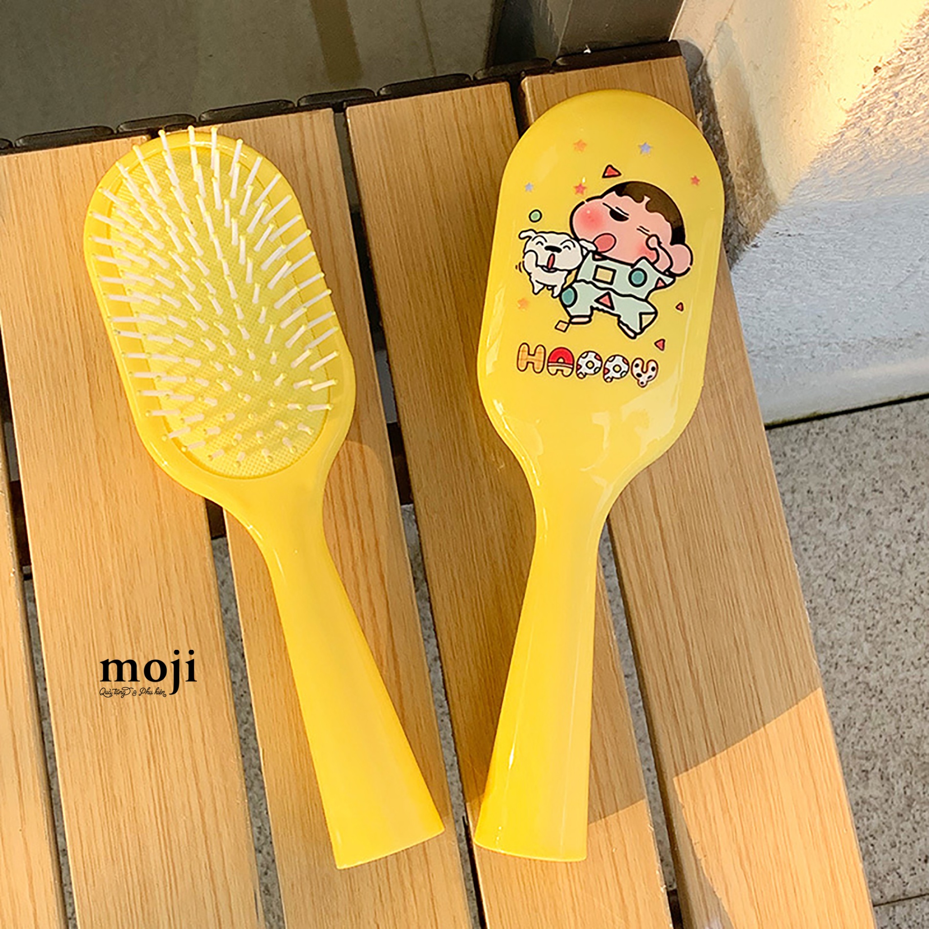 Lược đệm mát xa Crayon Shinchan happy day
