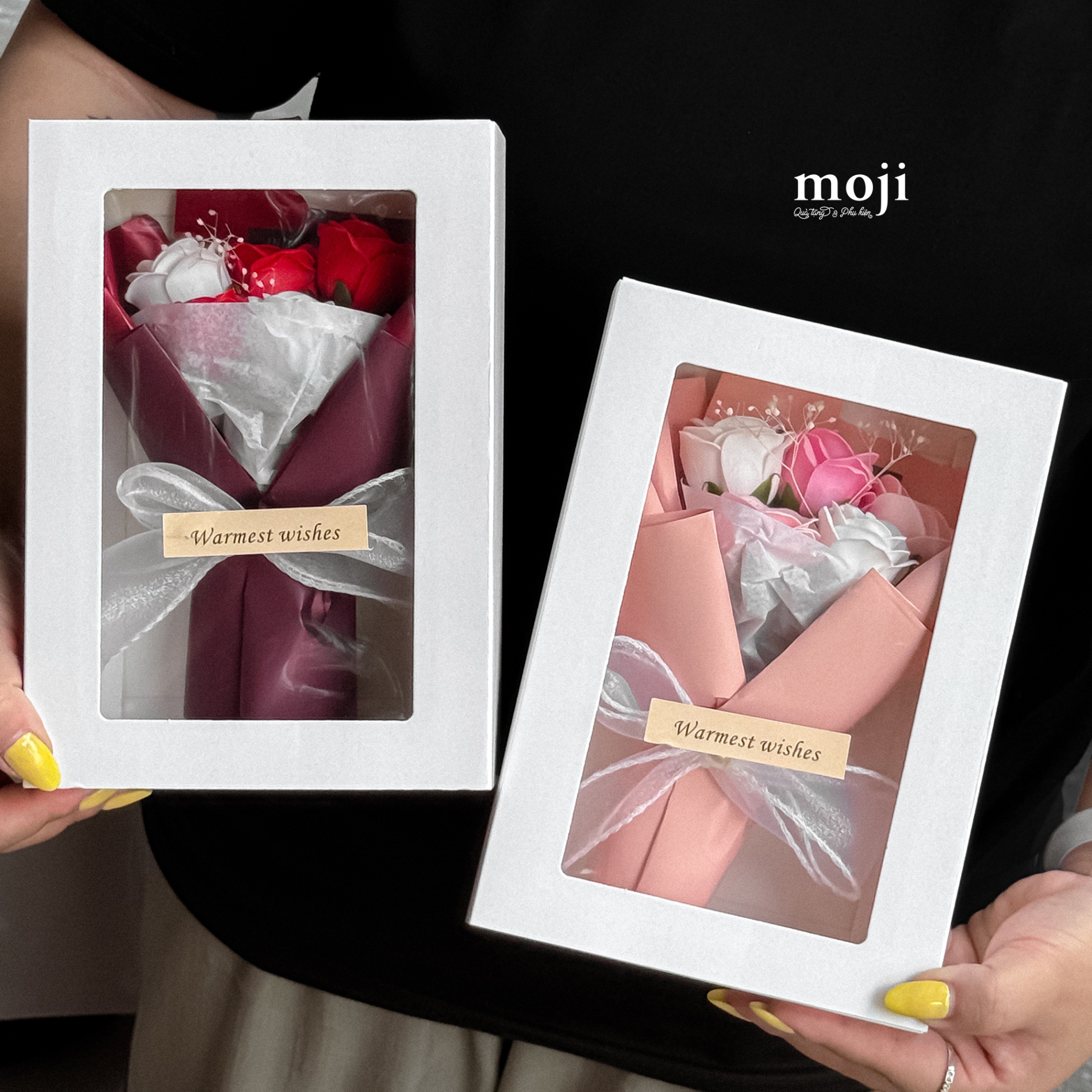 Hoa sáp hộp Hoa hồng Warmest wishes thắt nơ hạt ngọc trai 5 bông 17cm