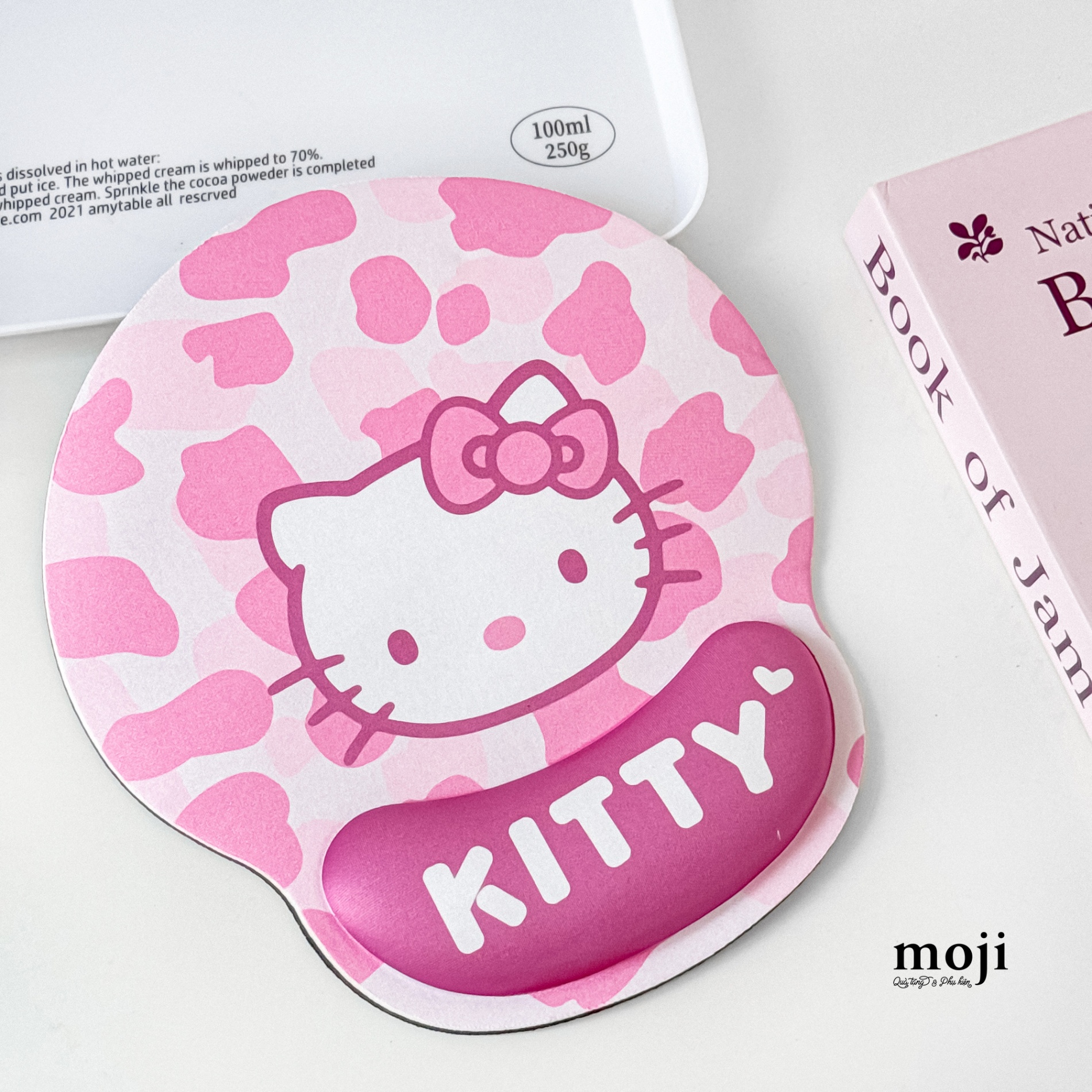 Lót chuột đệm tay Sanrio Hello Kitty face pink pattern 23x26