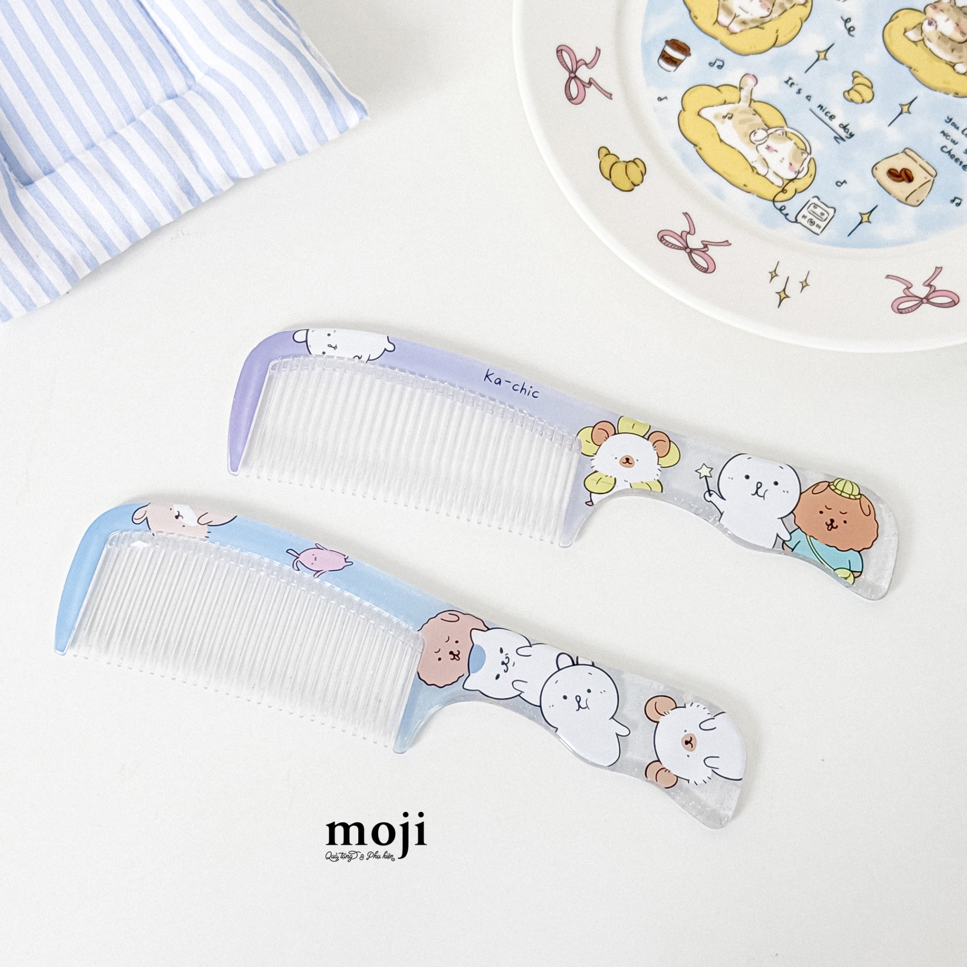 Lược nhựa răng khít Cute Animals ombre color đuôi lượn sóng 20cm