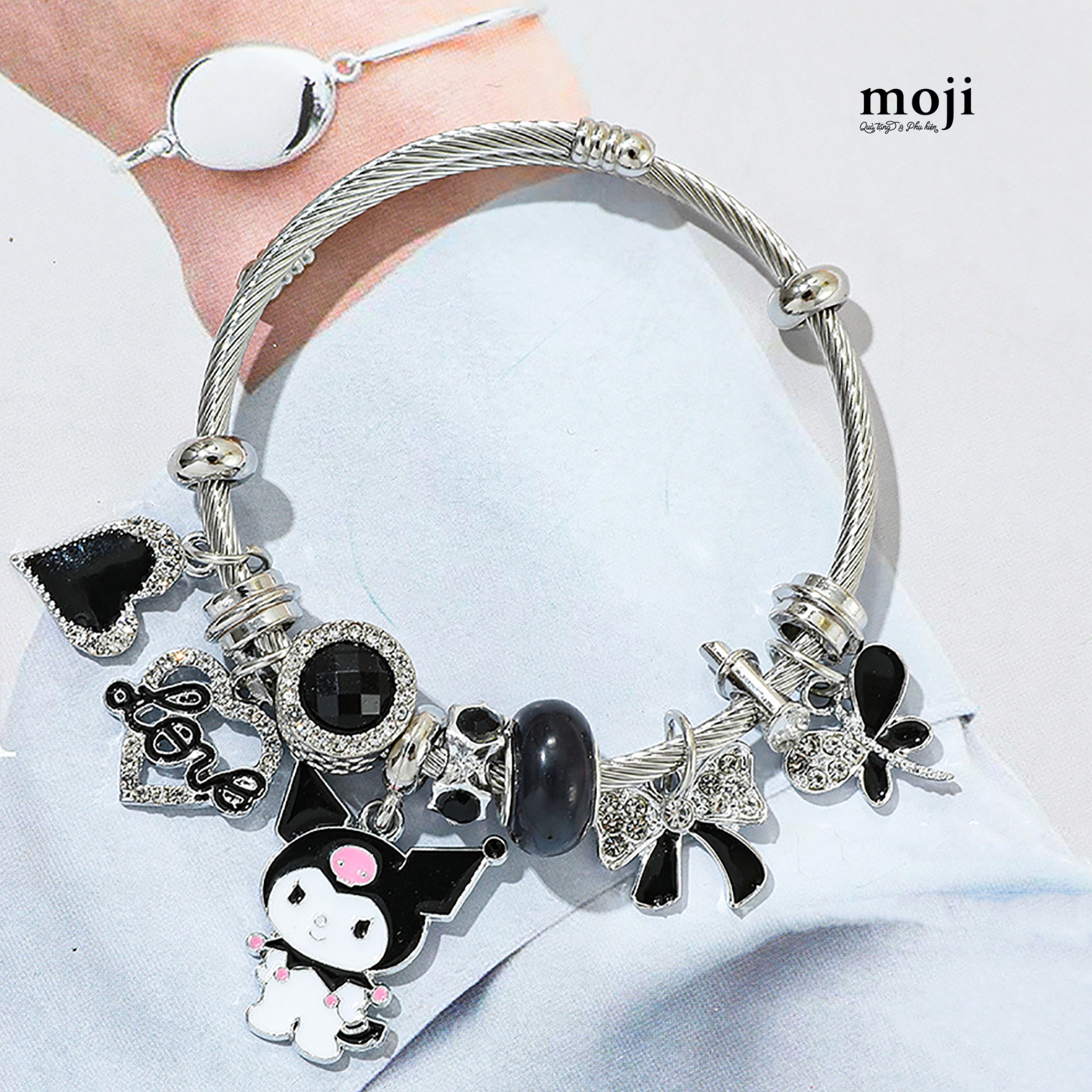 A.841 Vòng tay KRM LOV BWN-25104025