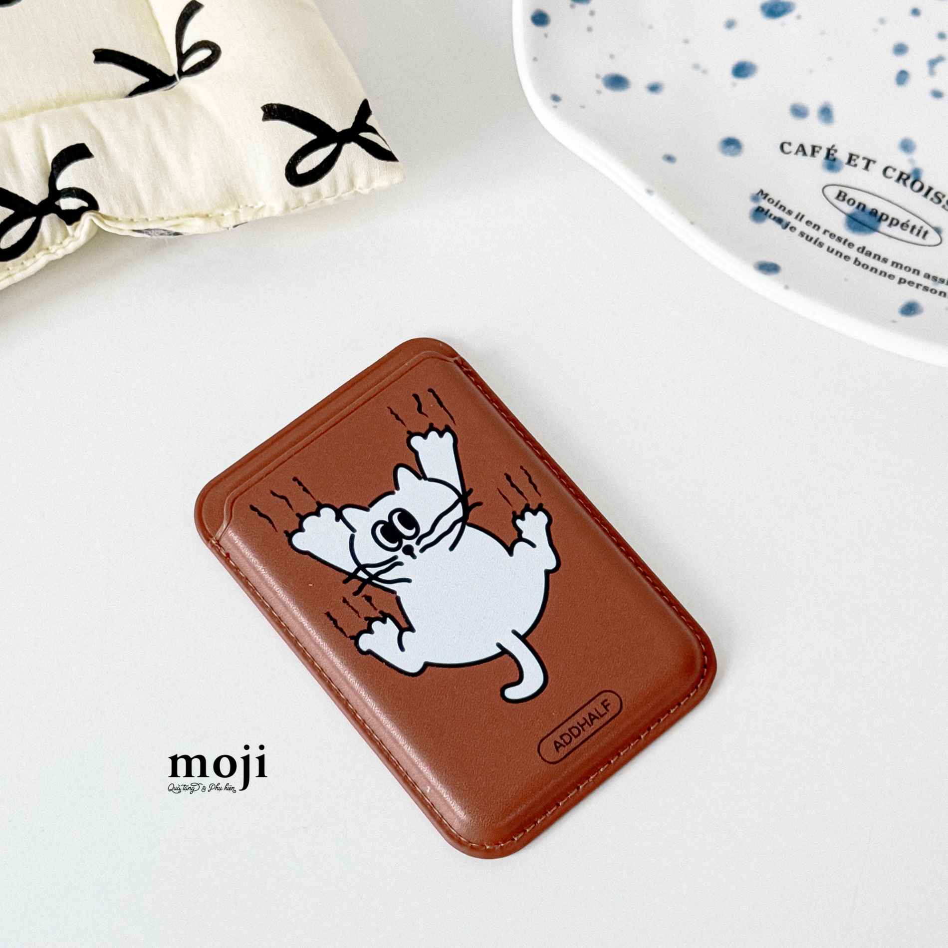 Ví da magsafe Cute cat trèo tường 6x9