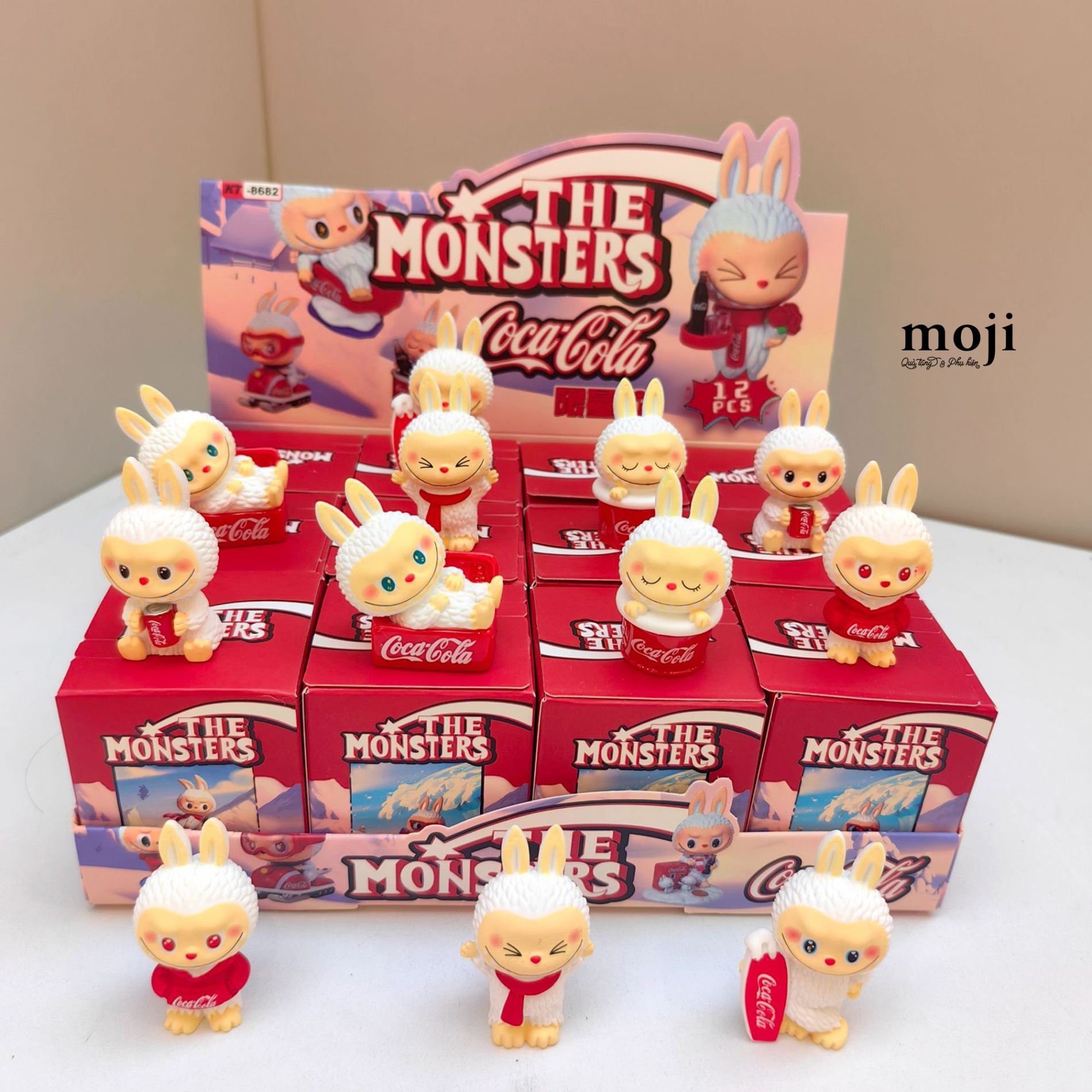 B.081 Blindbox mini unoff Labubu Coca series