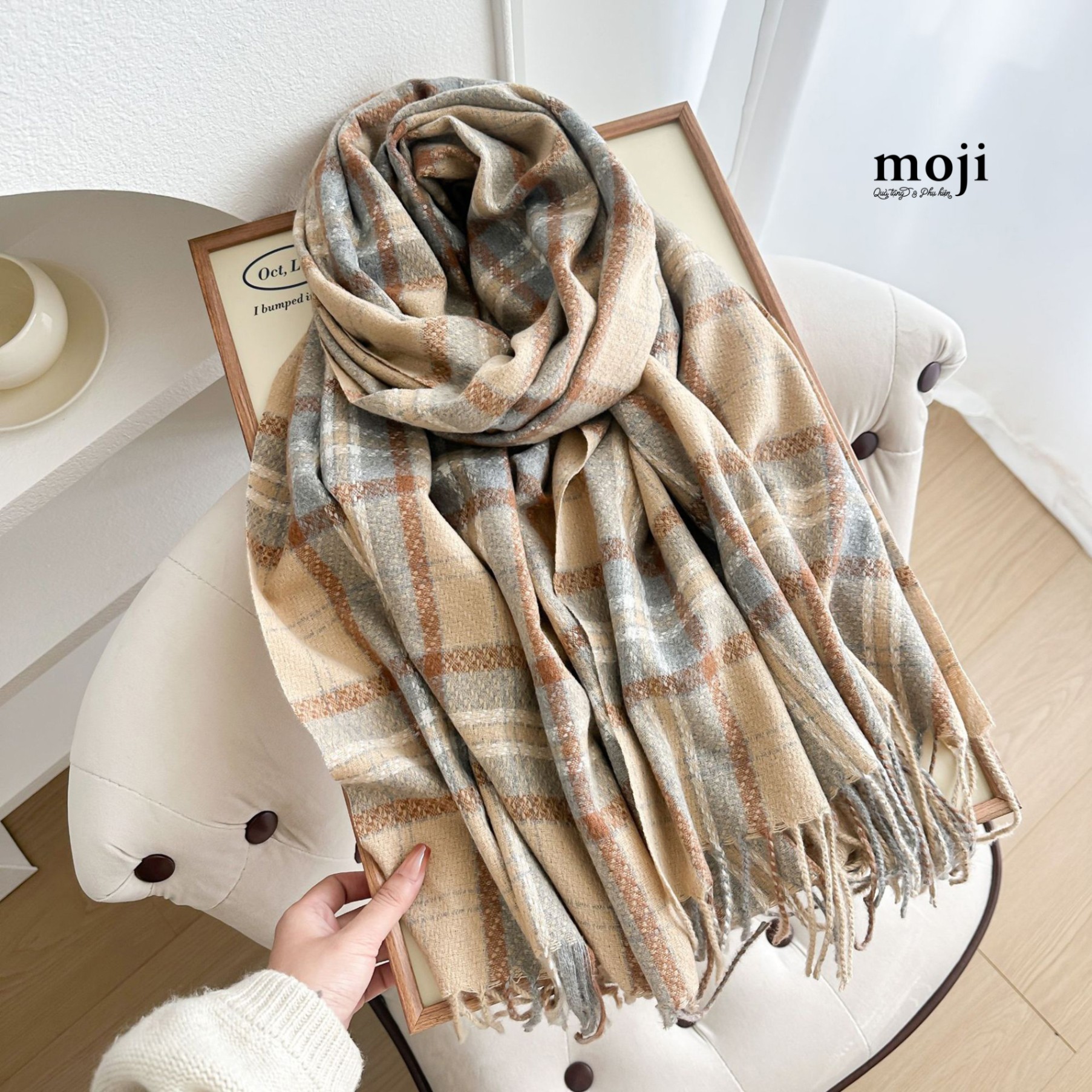Khăn len cashmere Plaid pattern nền chấm nhỏ tua rua 66x180
